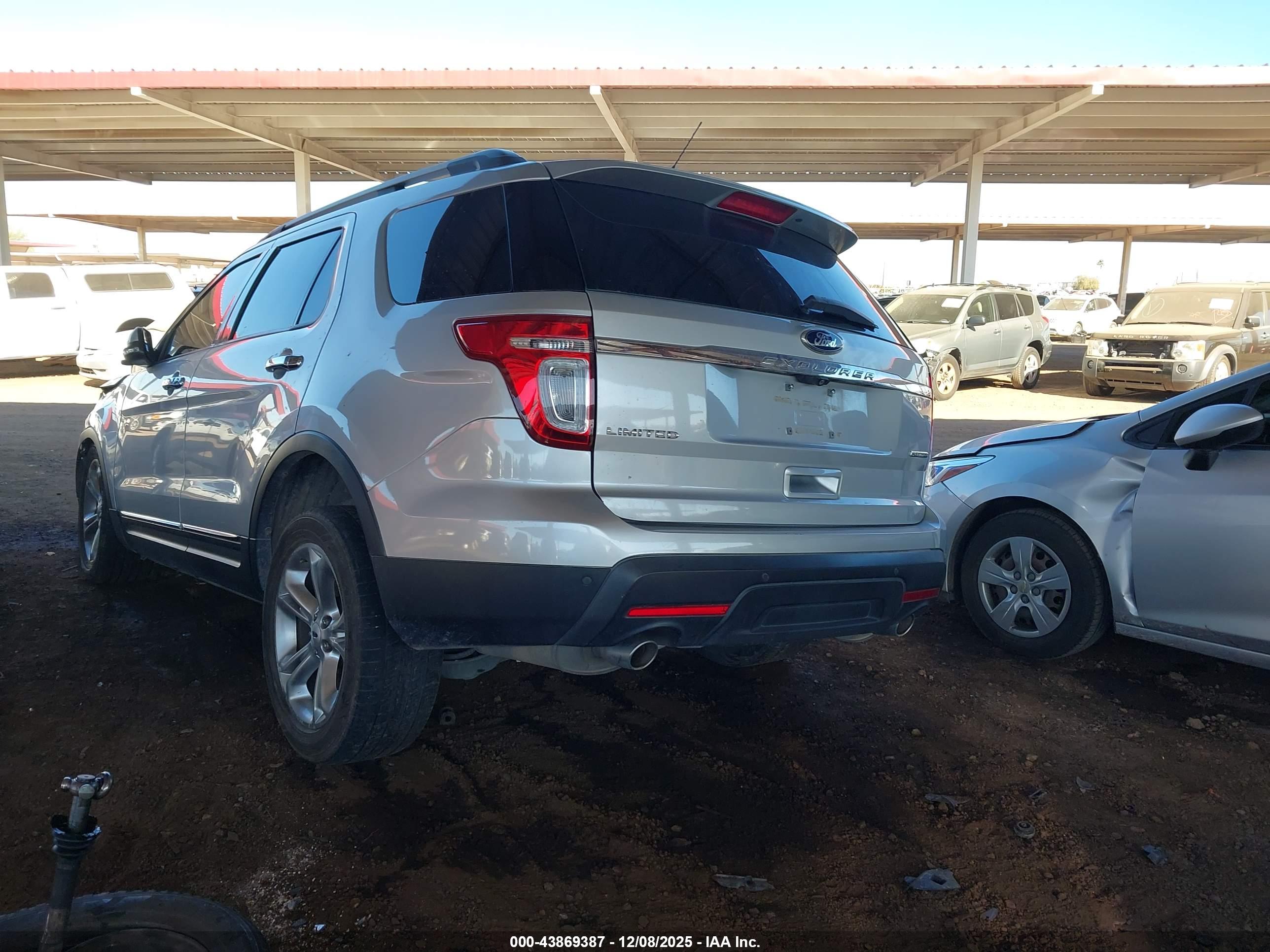 FORD EXPLORER image 3