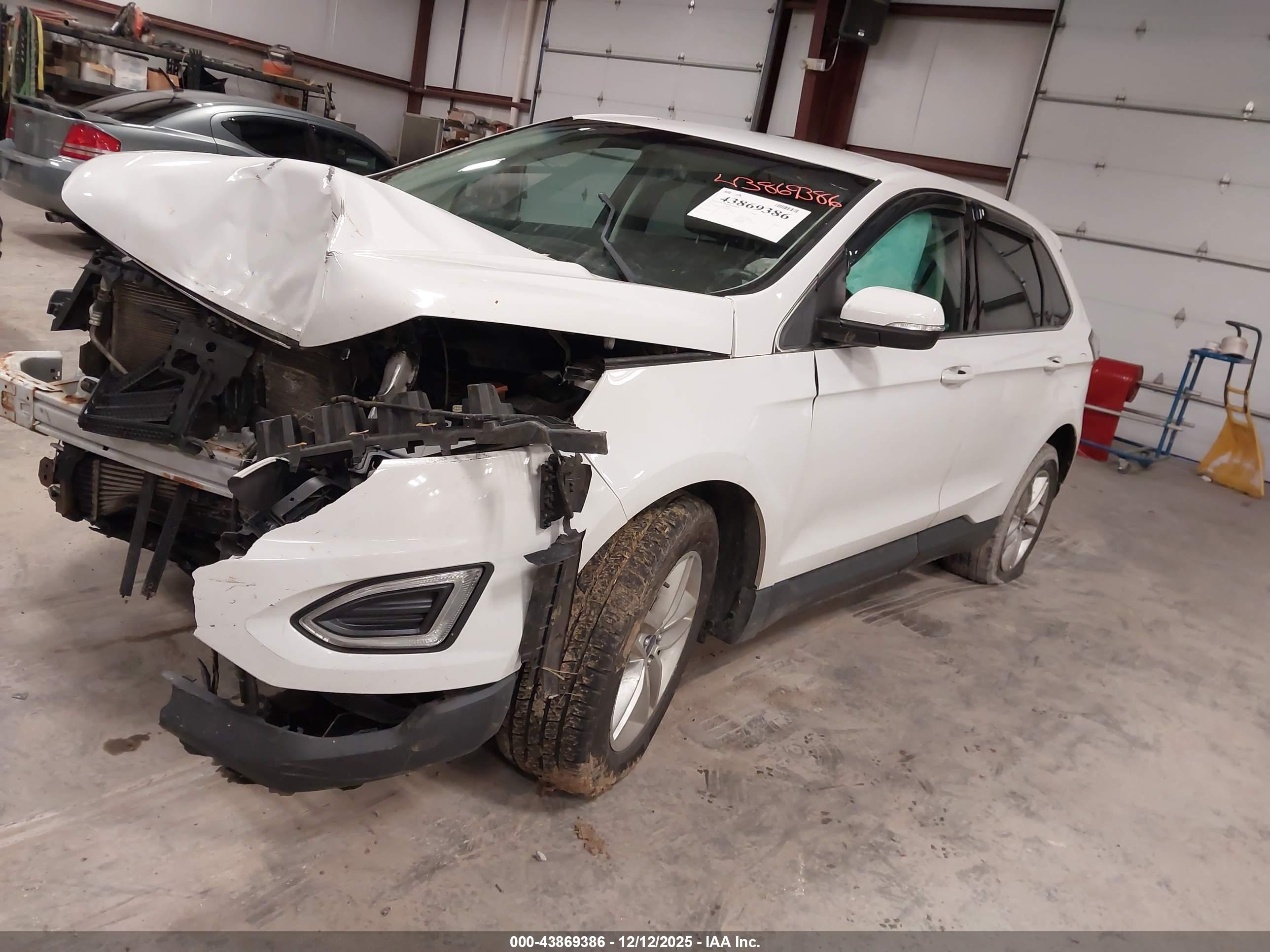 FORD EDGE image 2