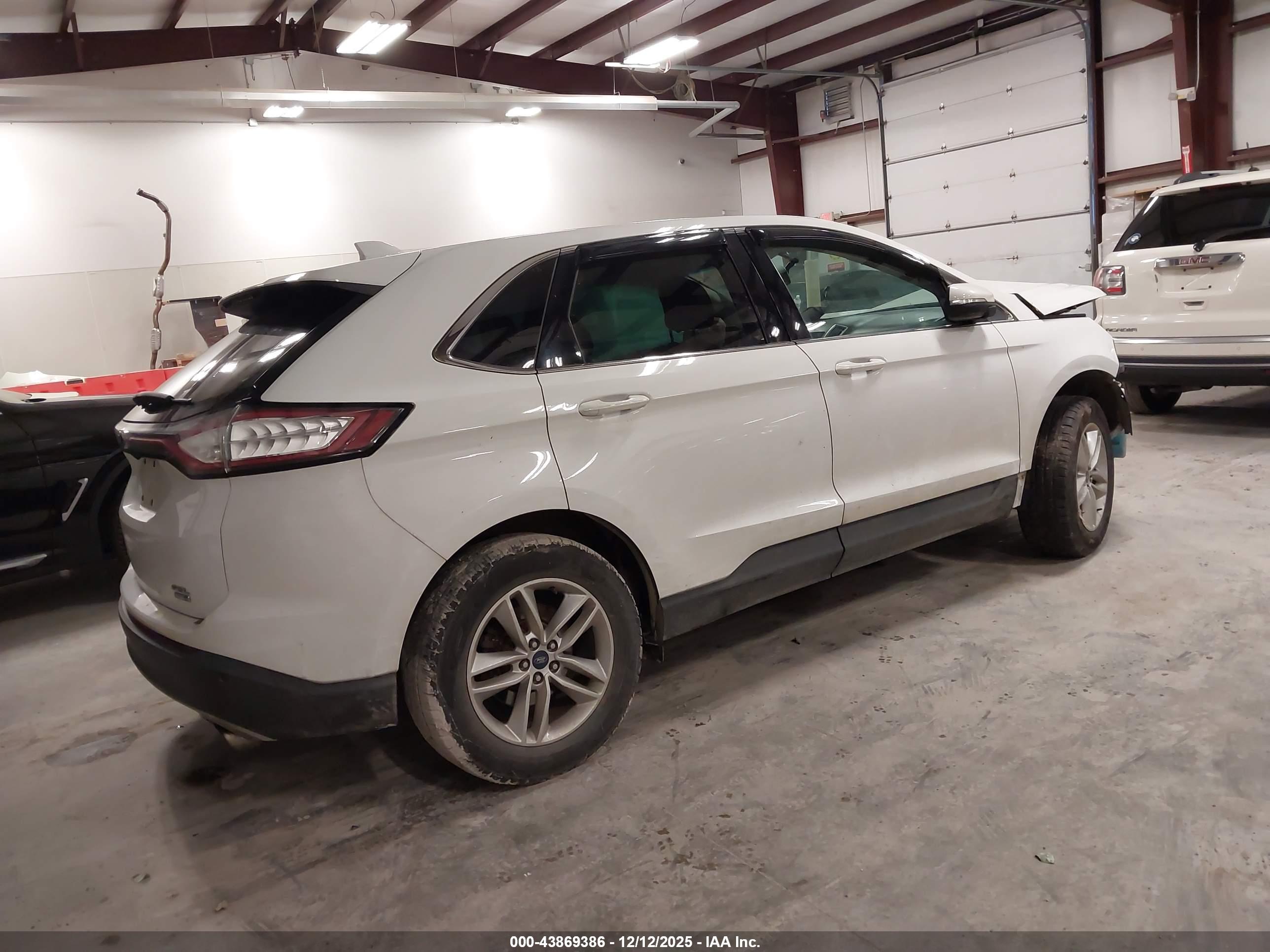 FORD EDGE image 4