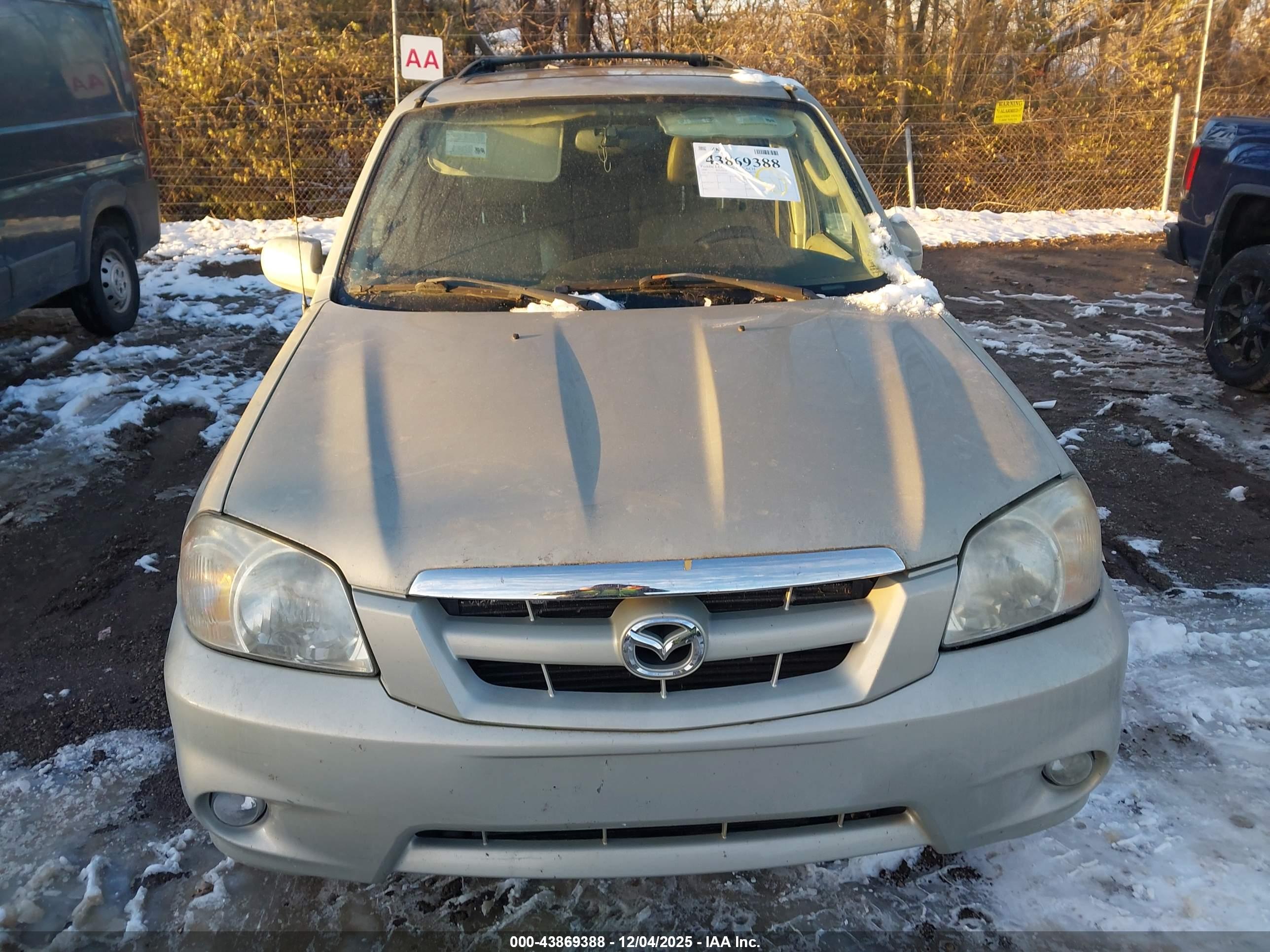 MAZDA TRIBUTE image 6