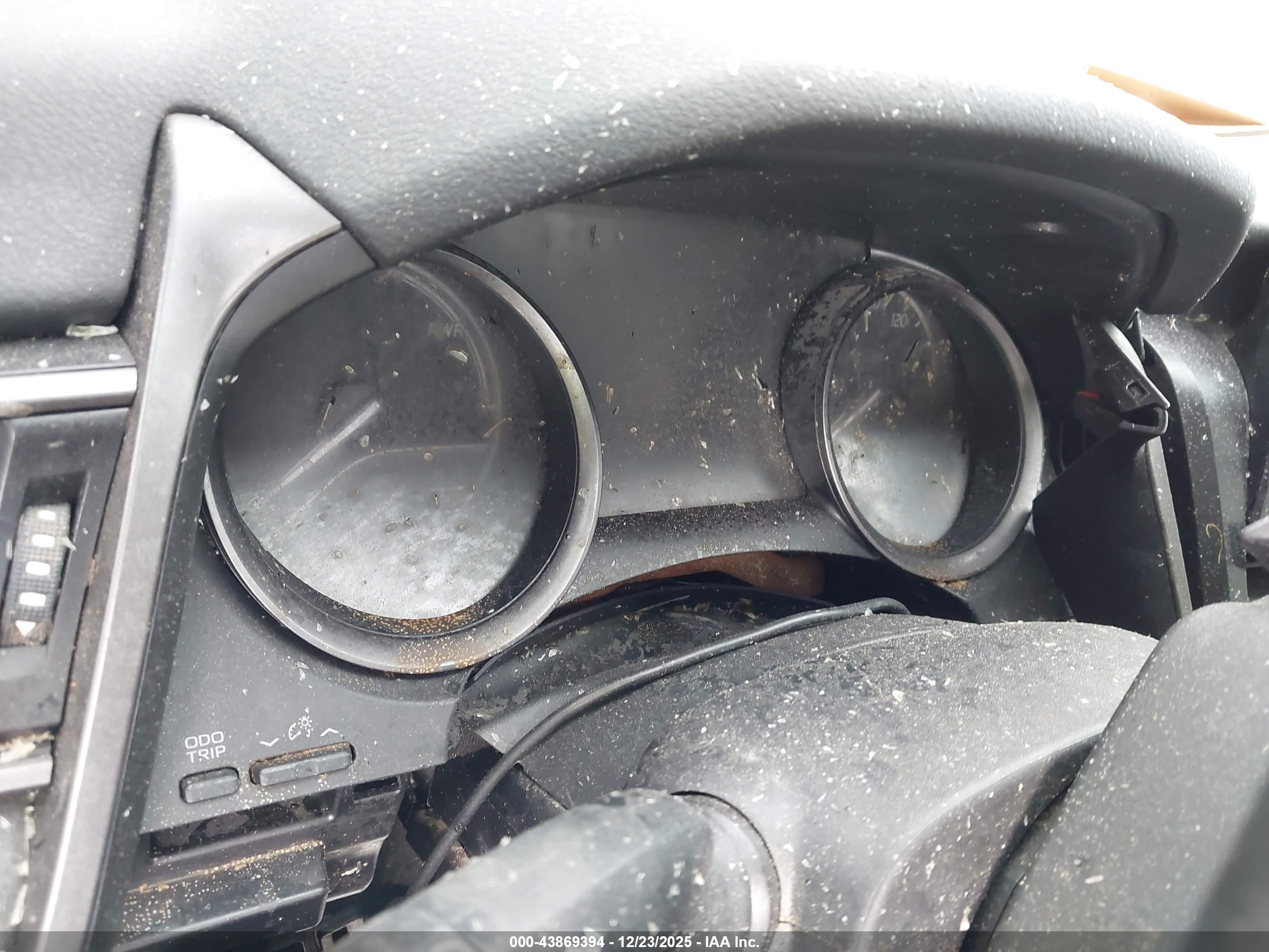 TOYOTA CAMRY image 7