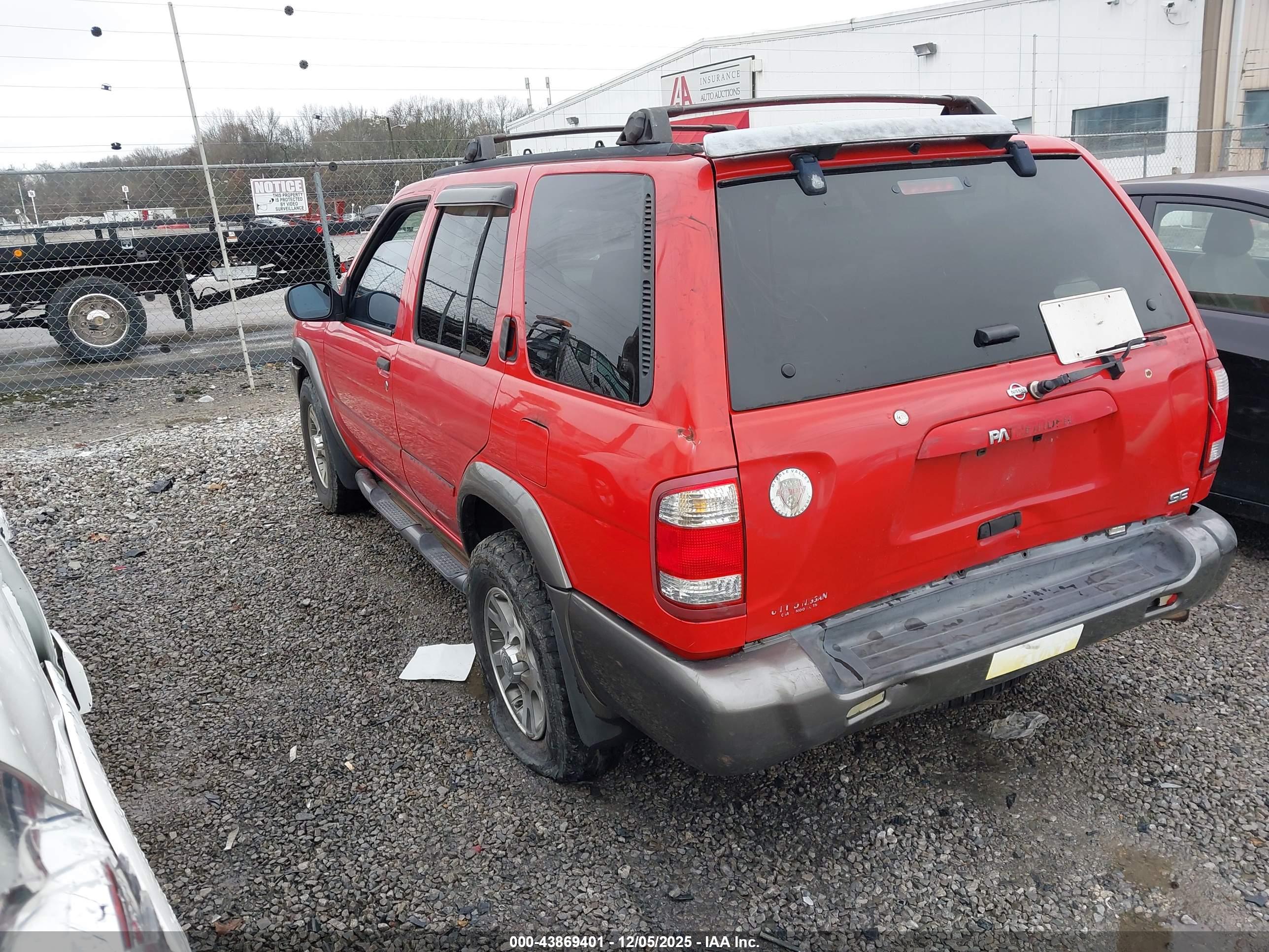 NISSAN PATHFINDER image 3