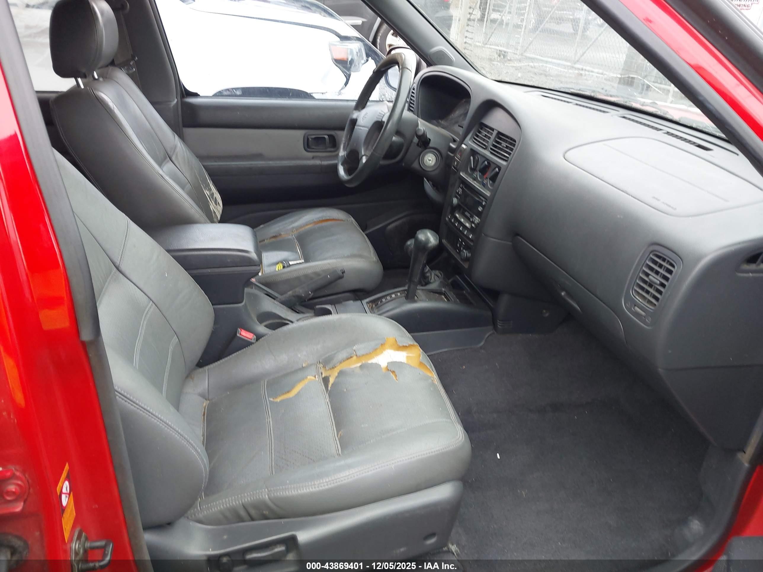NISSAN PATHFINDER image 5