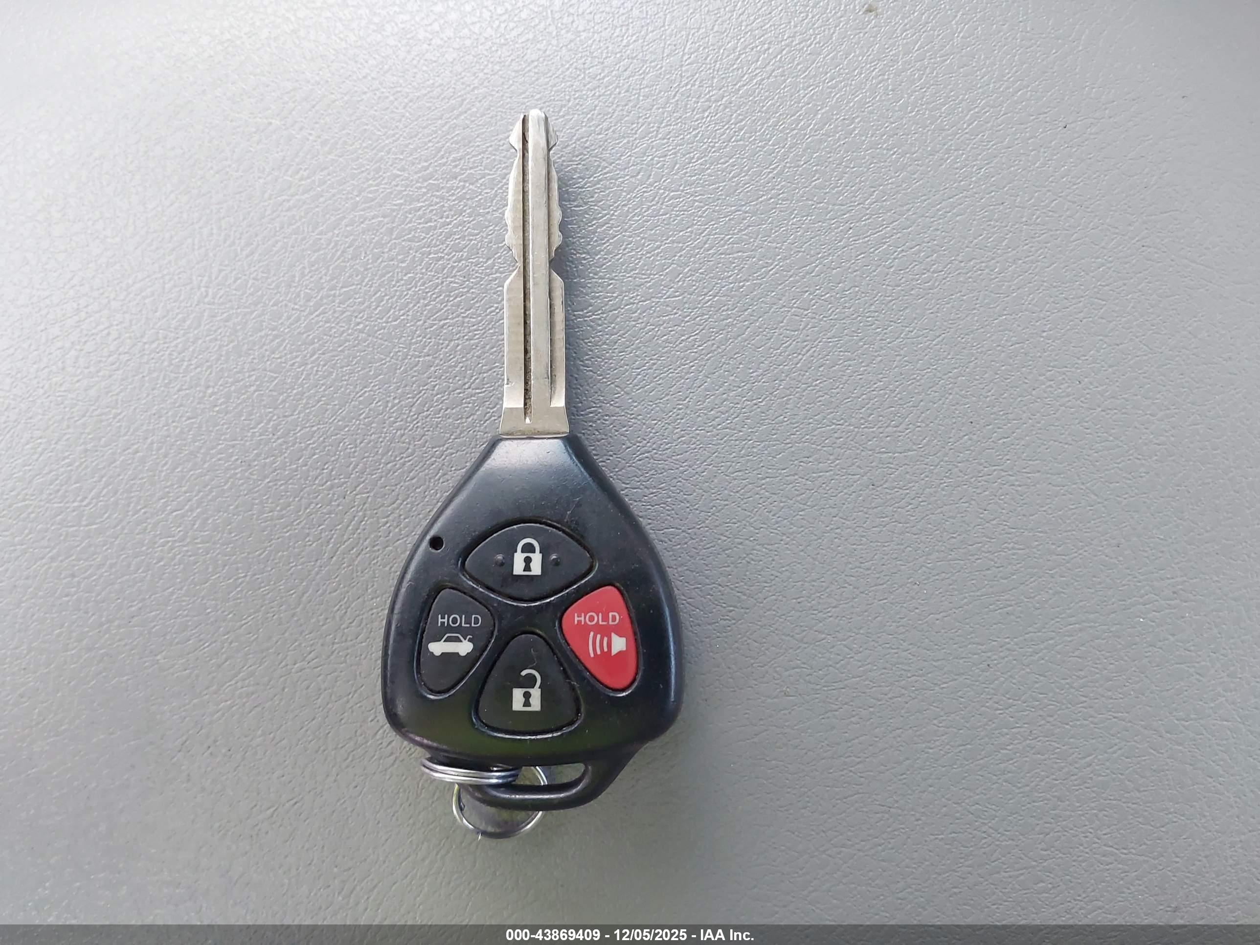 TOYOTA CAMRY image 11