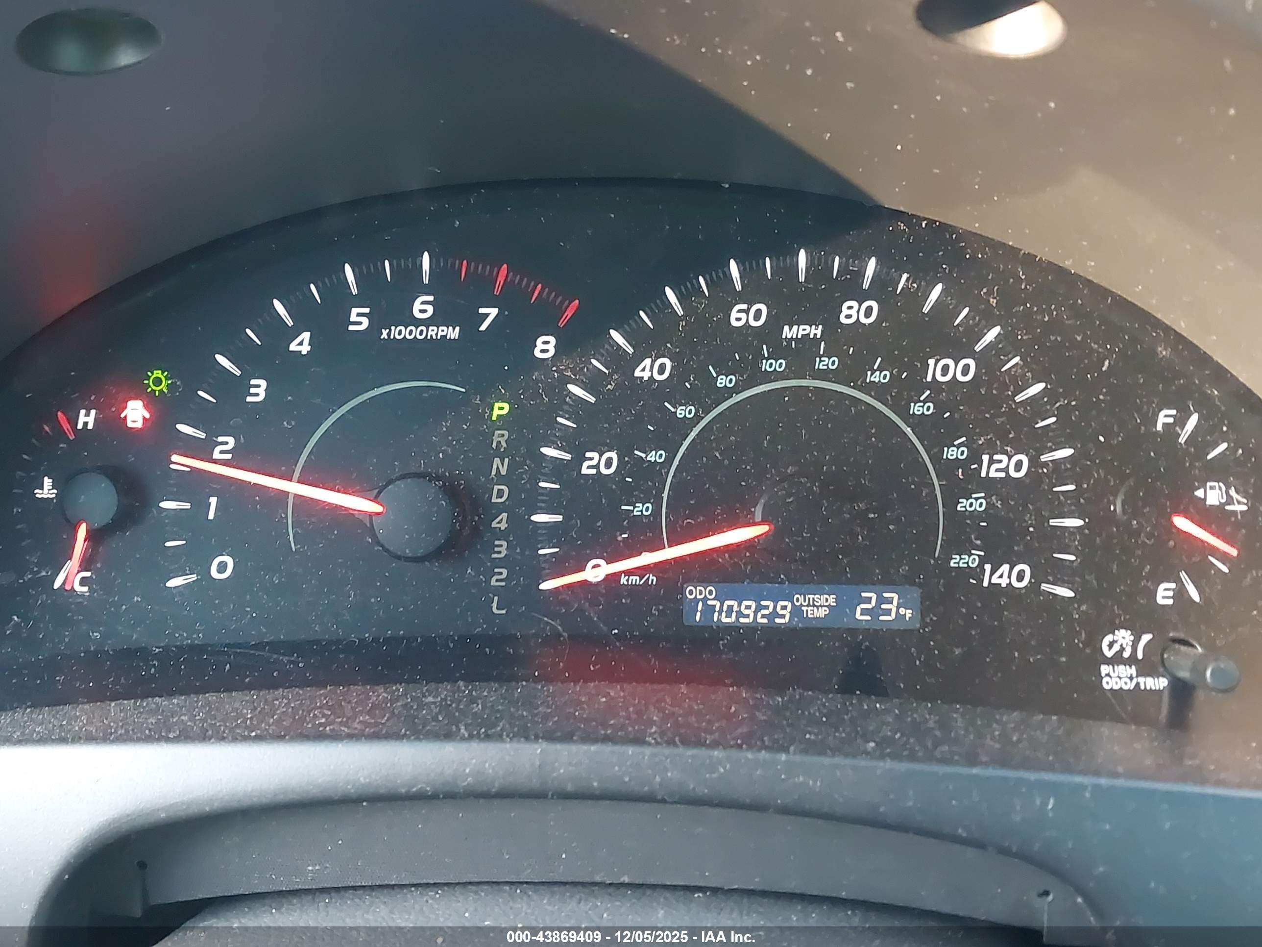 TOYOTA CAMRY image 7