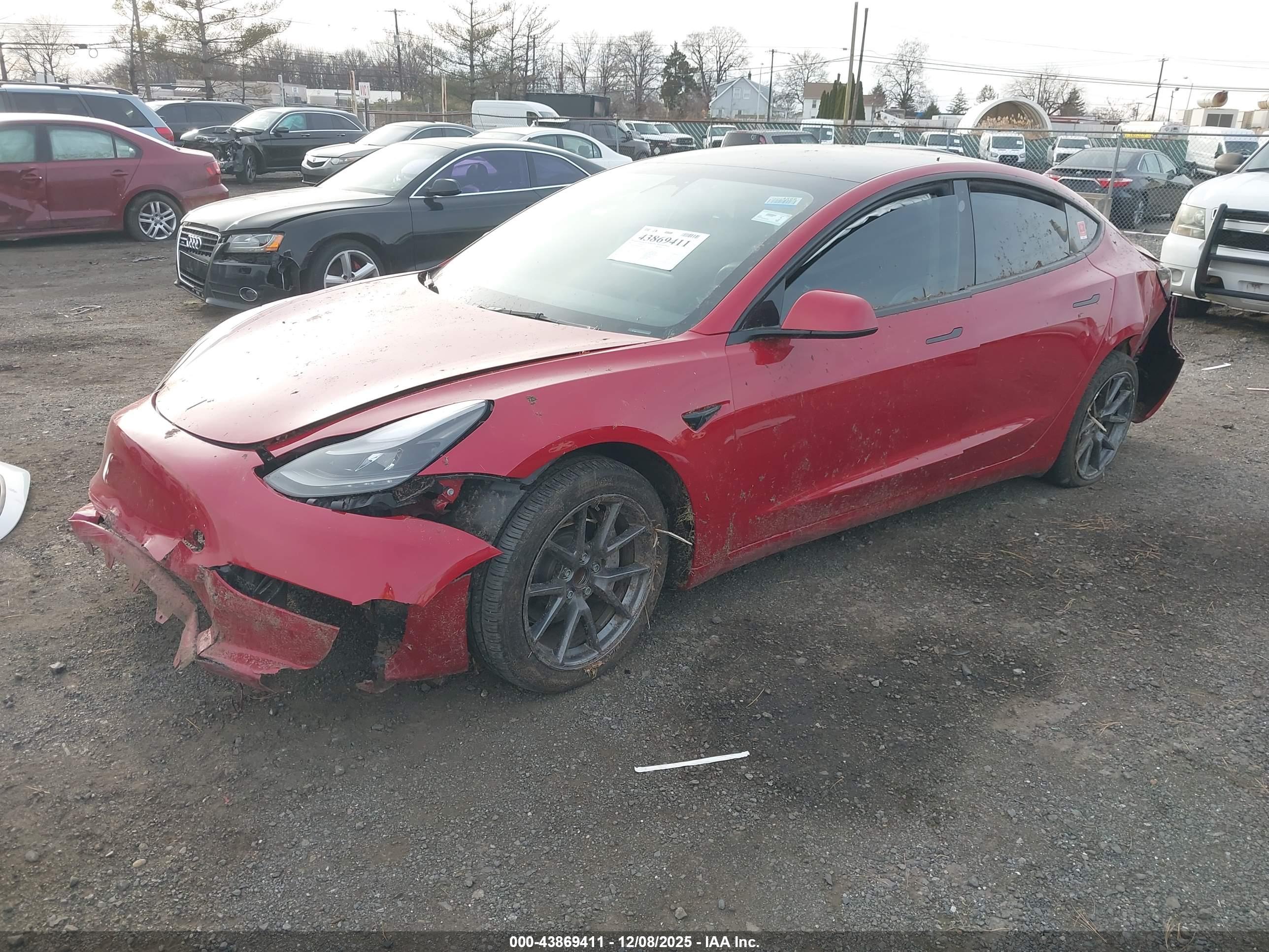 TESLA MODEL image 2
