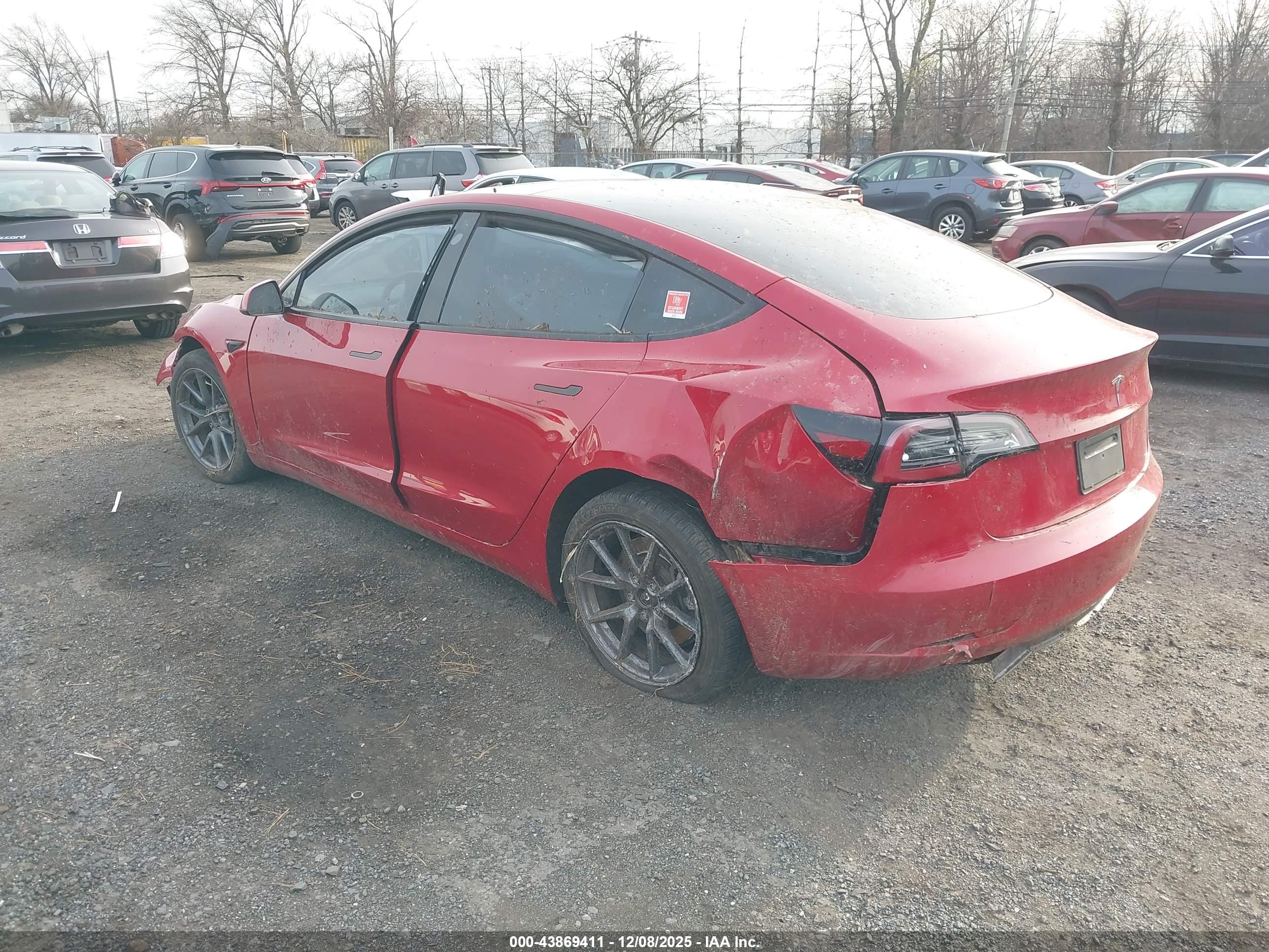 TESLA MODEL image 3