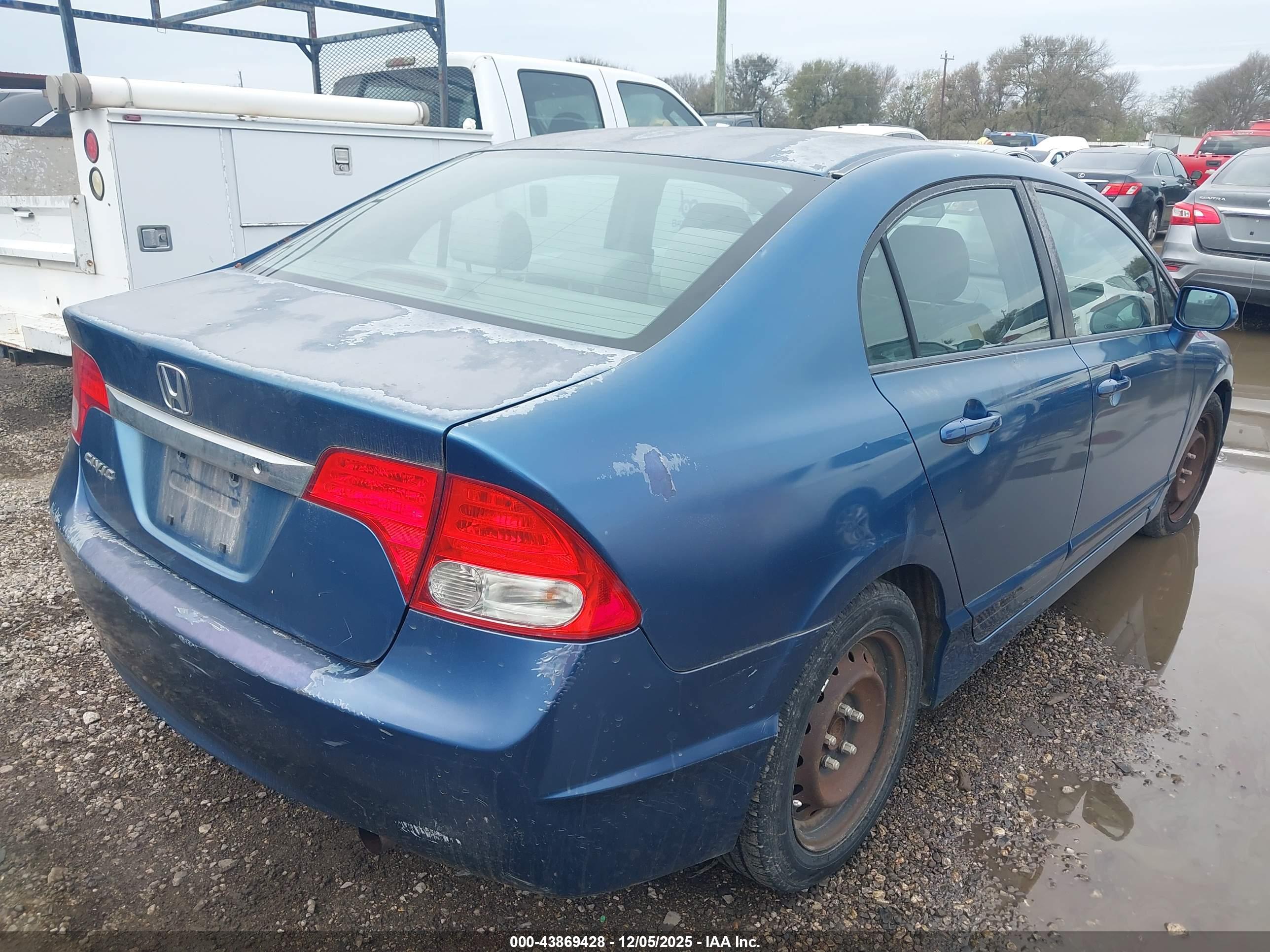 HONDA CIVIC image 4