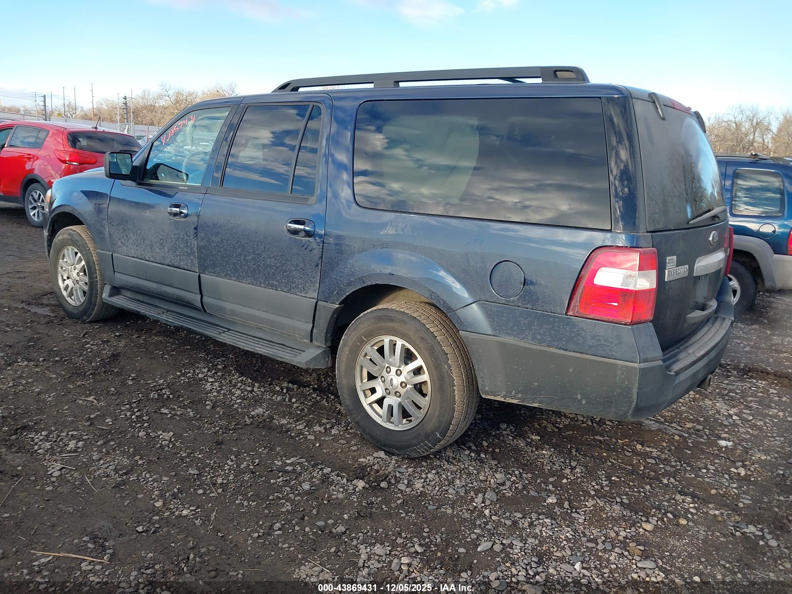 FORD EXPEDITION image 3