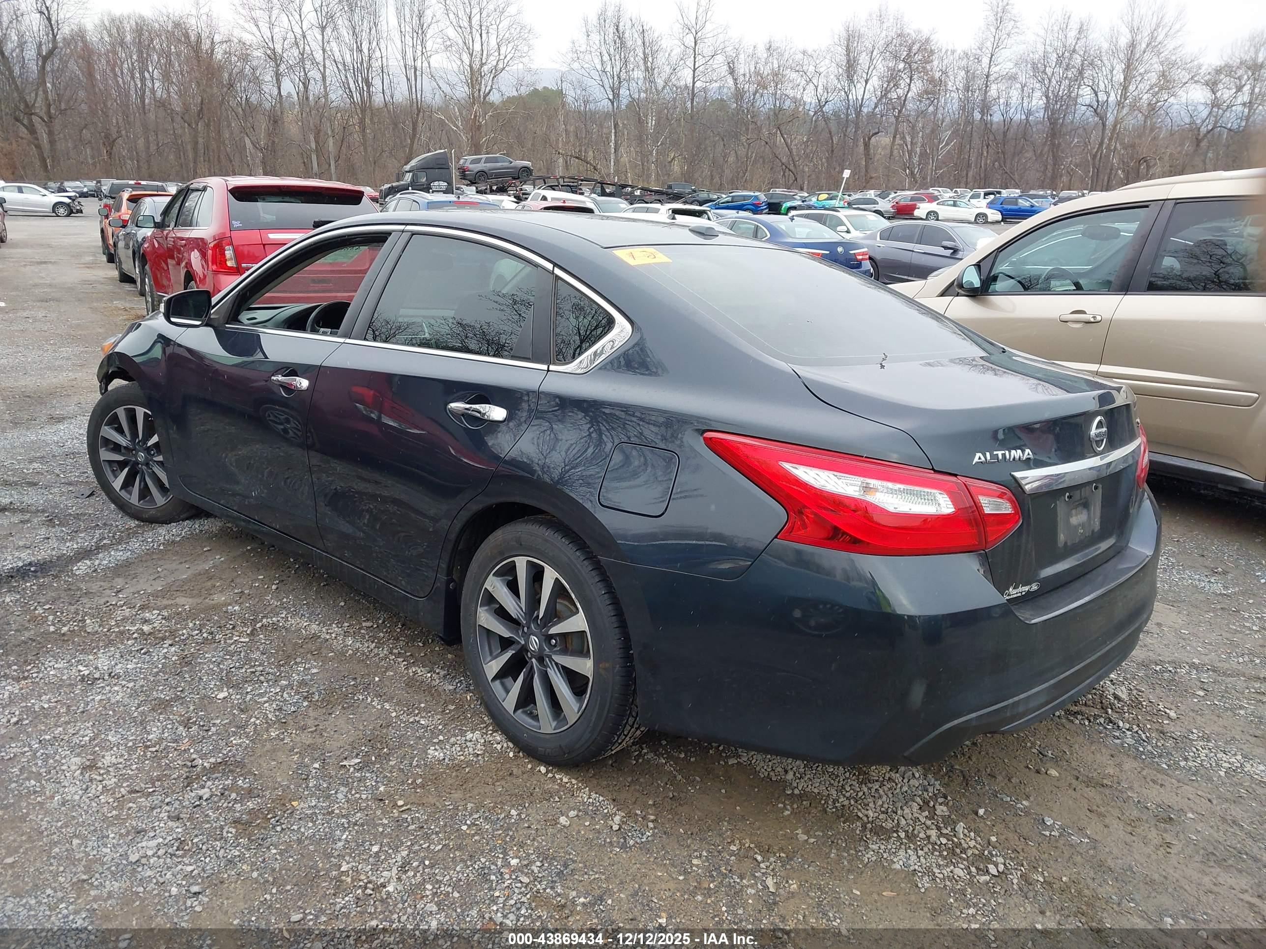 NISSAN ALTIMA image 3