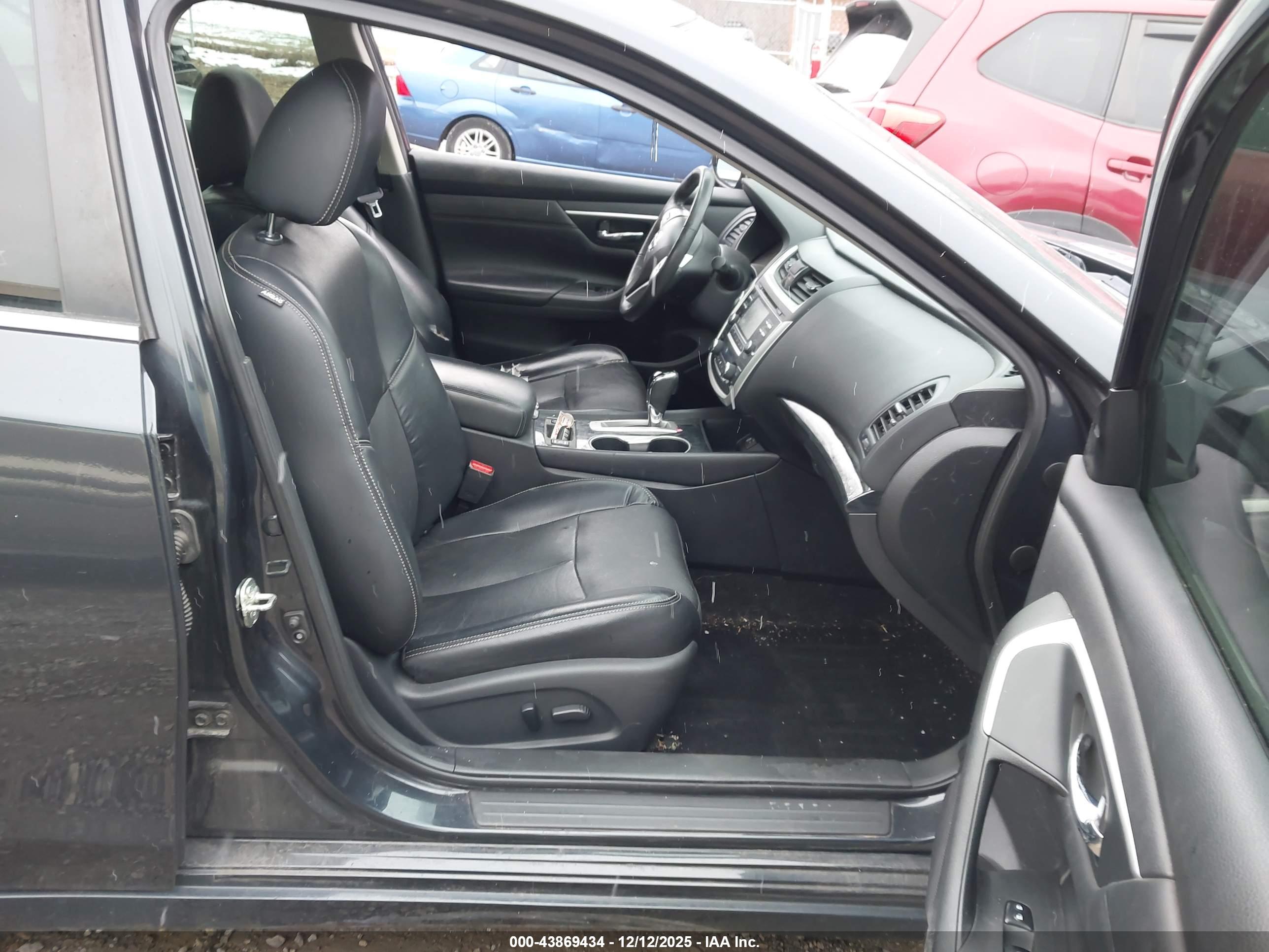 NISSAN ALTIMA image 5