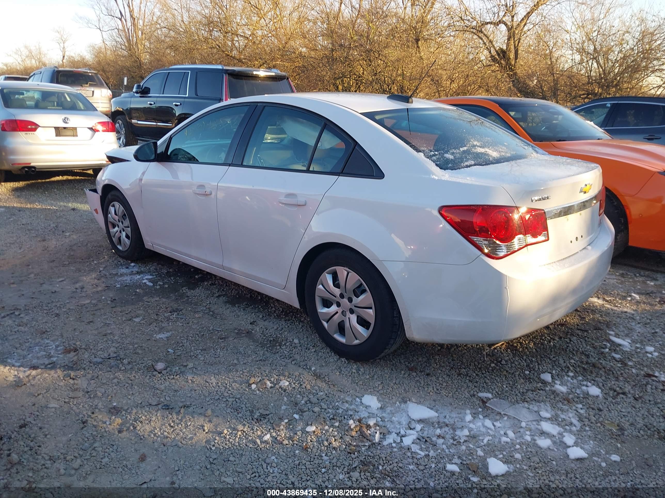 CHEVROLET CRUZE image 3