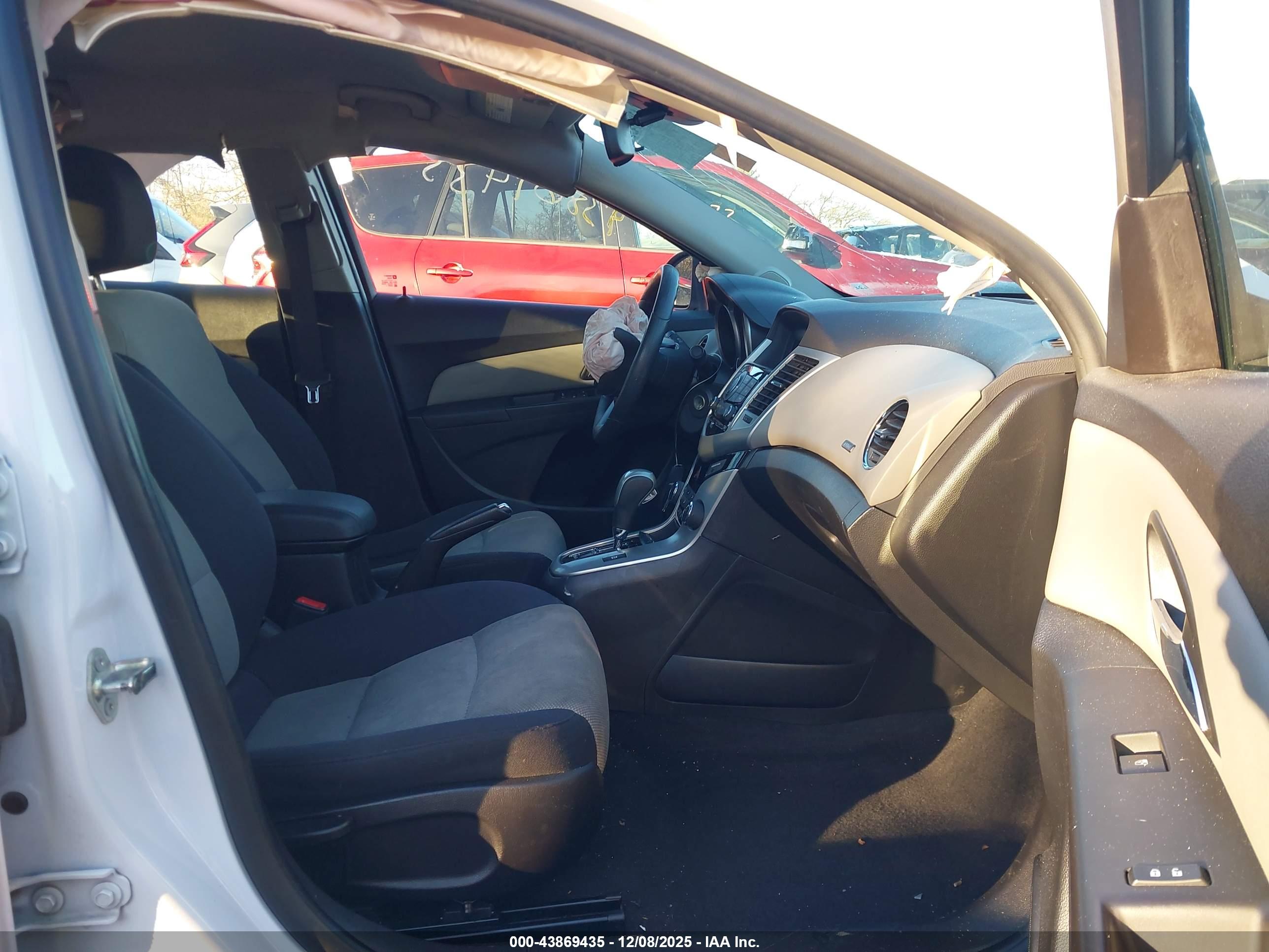 CHEVROLET CRUZE image 5