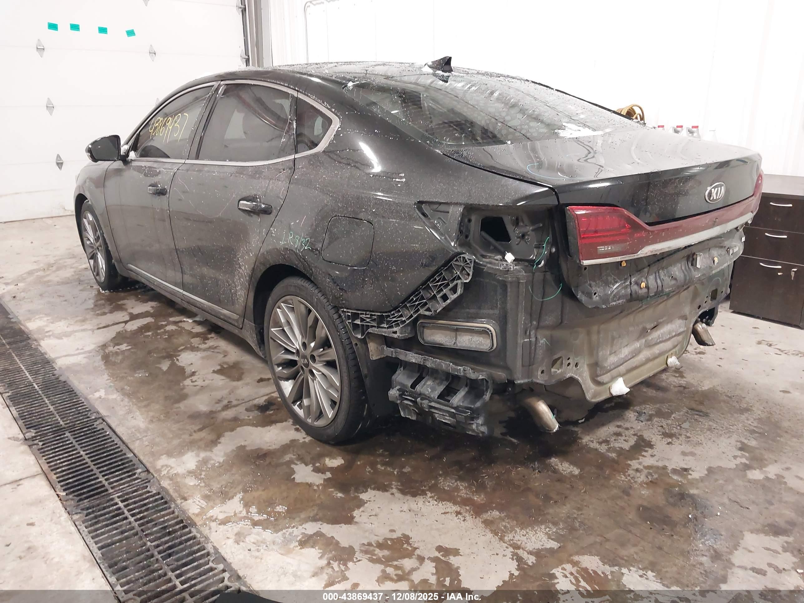 KIA CADENZA image 3