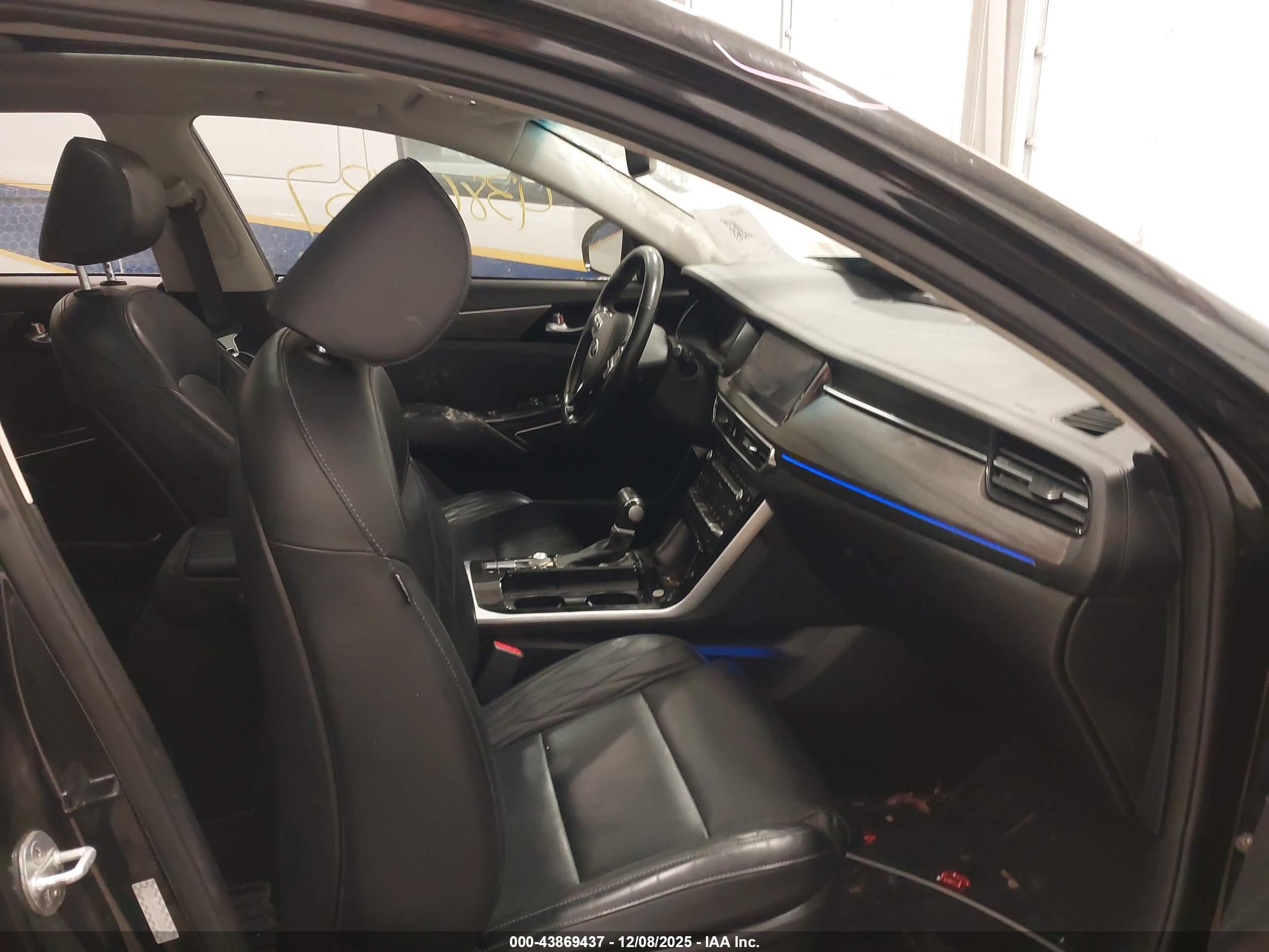 KIA CADENZA image 5