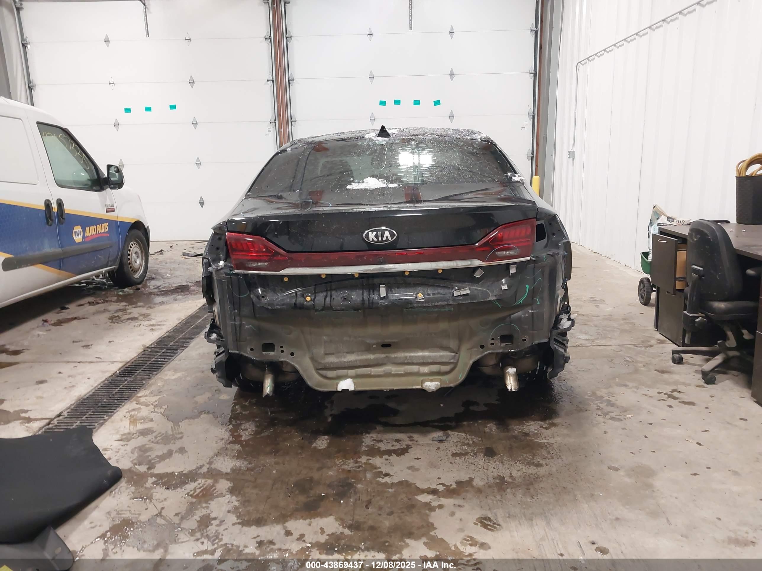 KIA CADENZA image 6