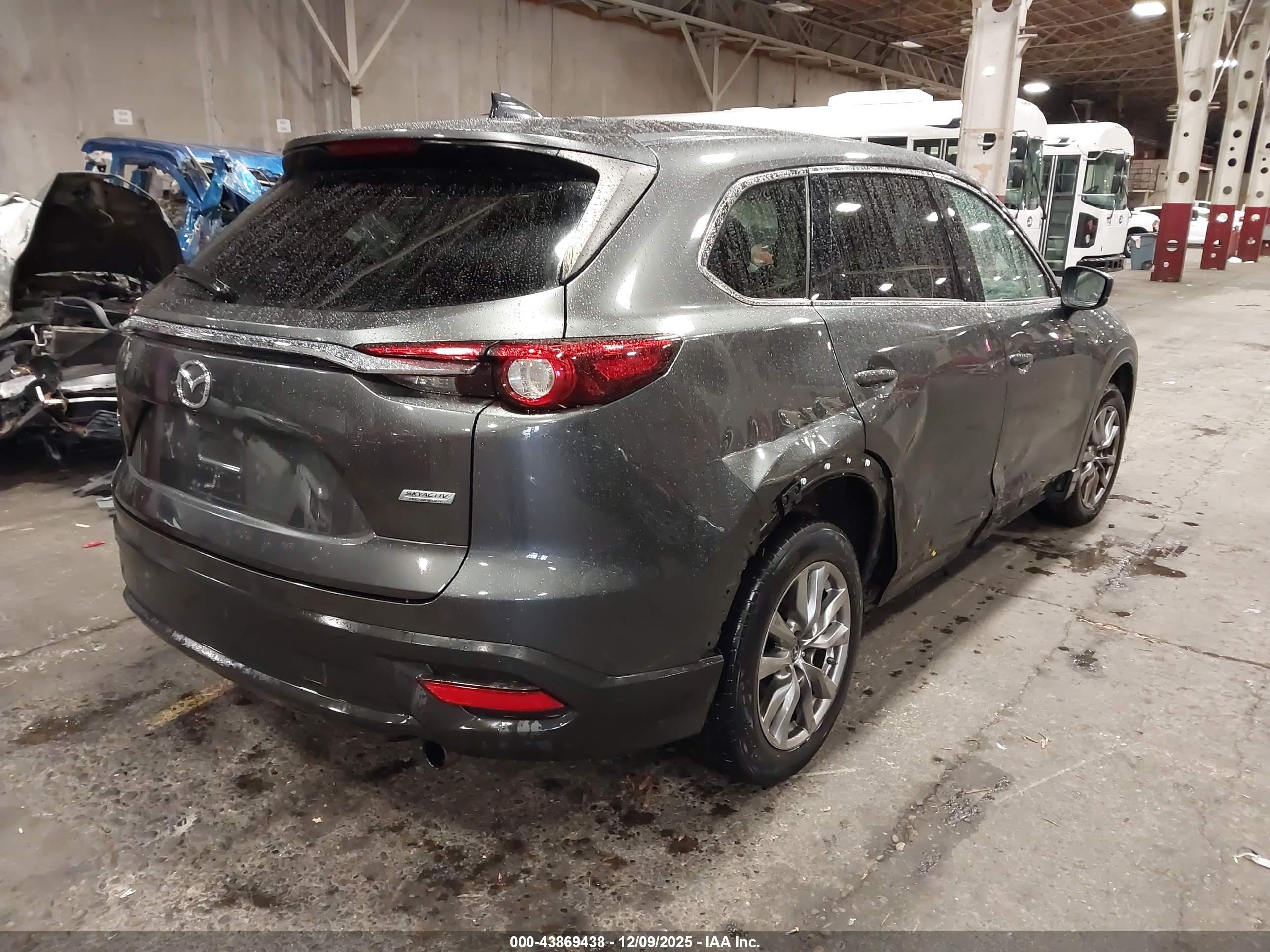 MAZDA CX-9 image 4