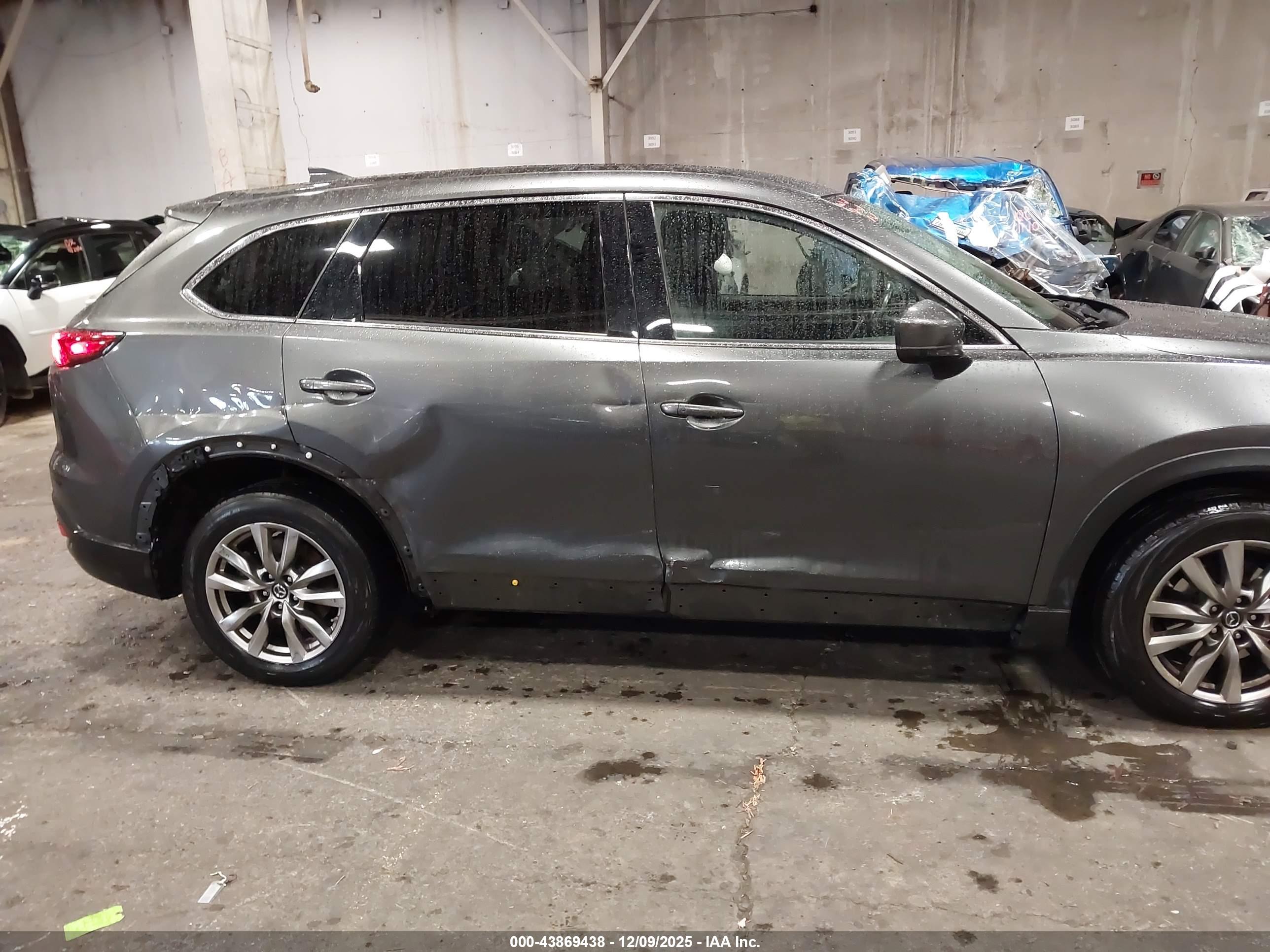 MAZDA CX-9 image 6
