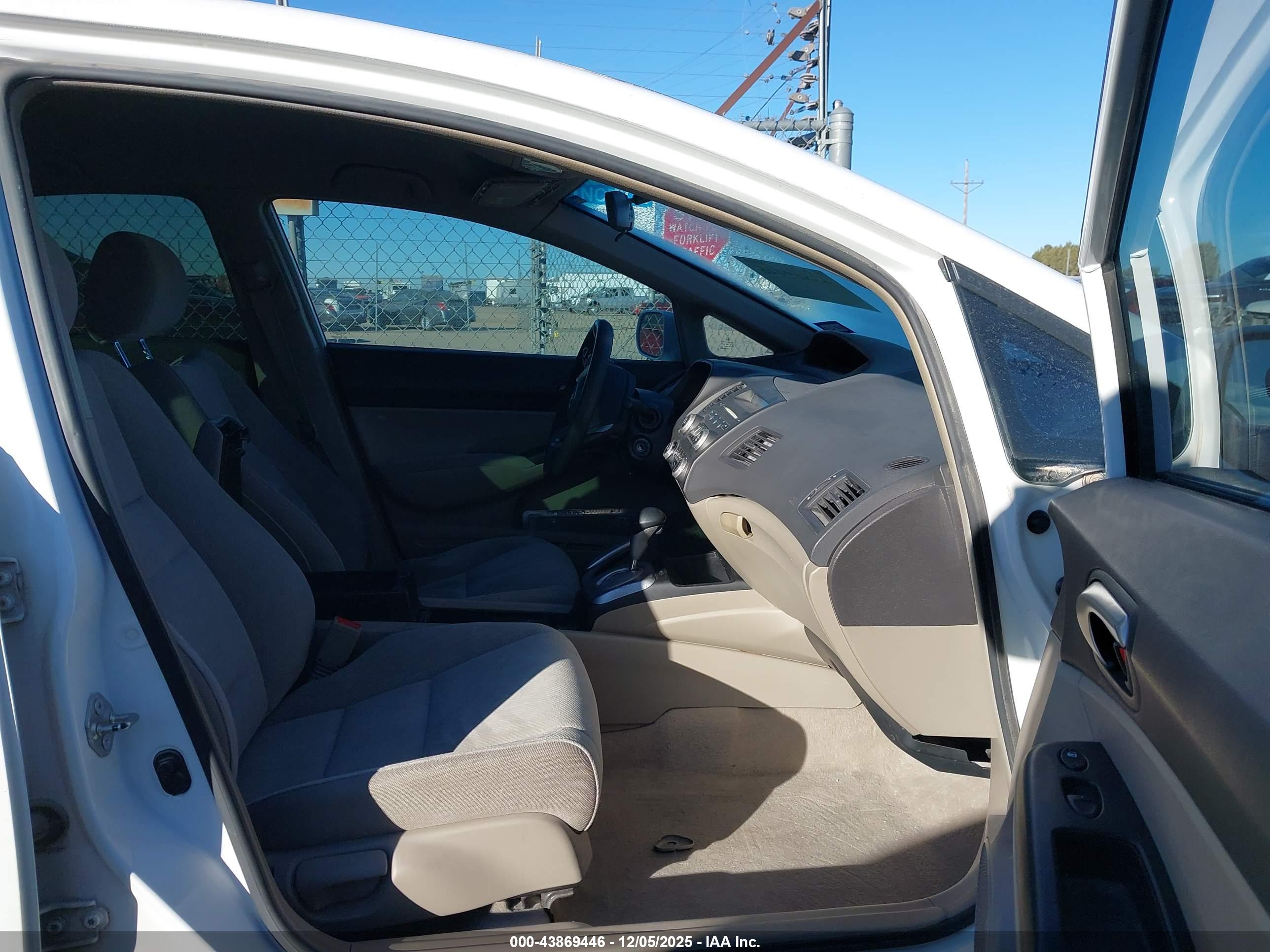 HONDA CIVIC image 5