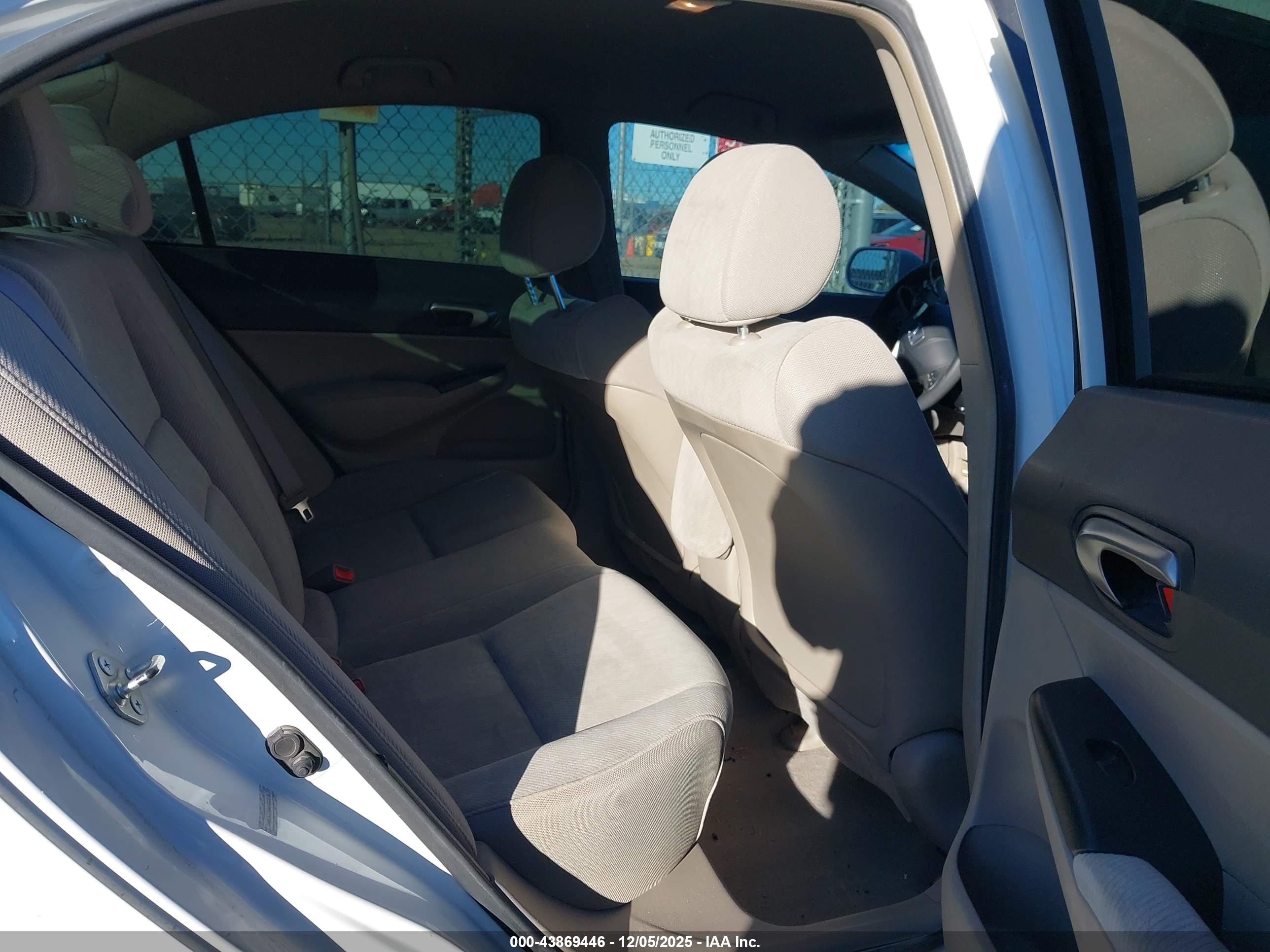 HONDA CIVIC image 8