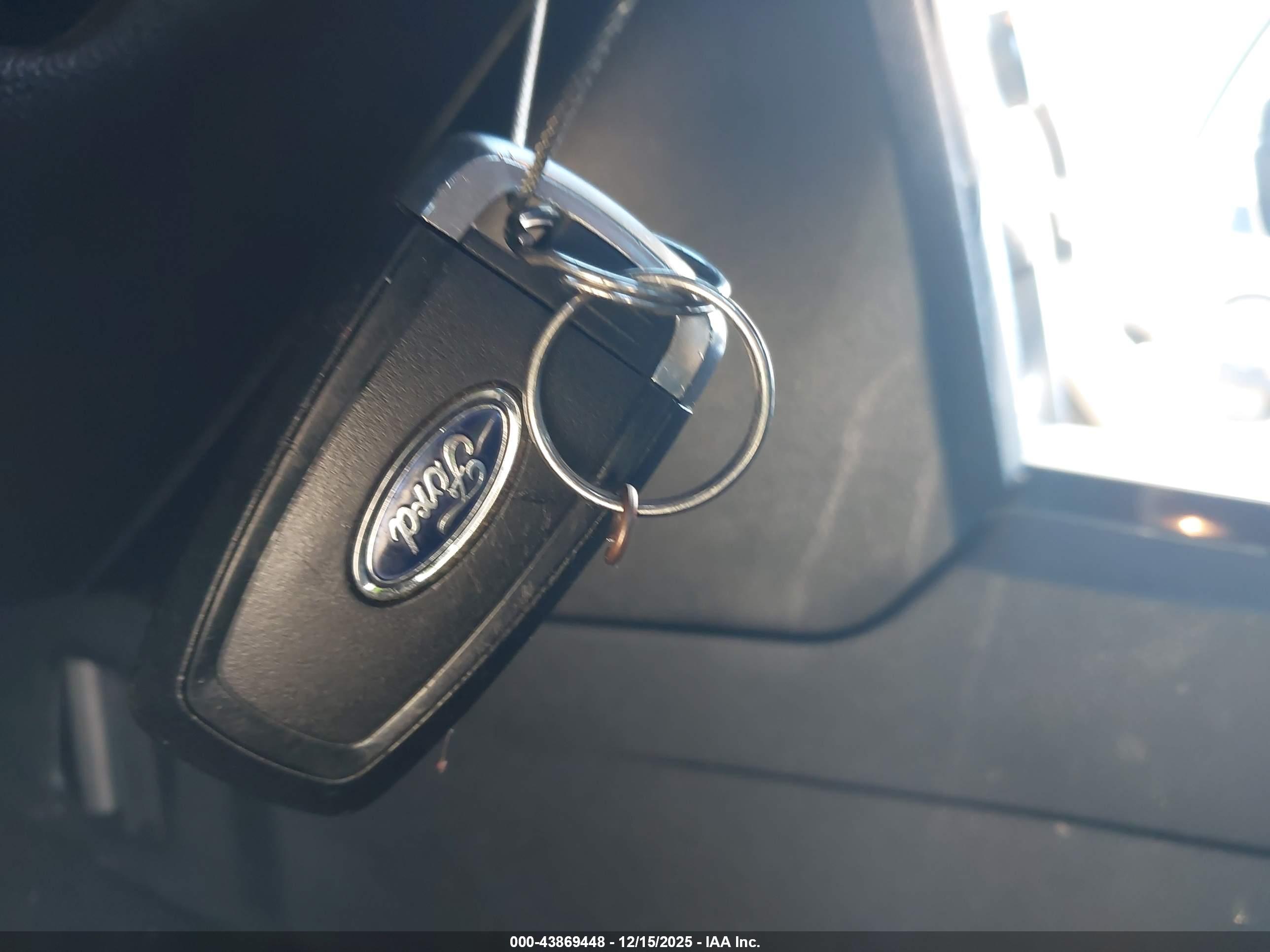 FORD EXPLORER image 11