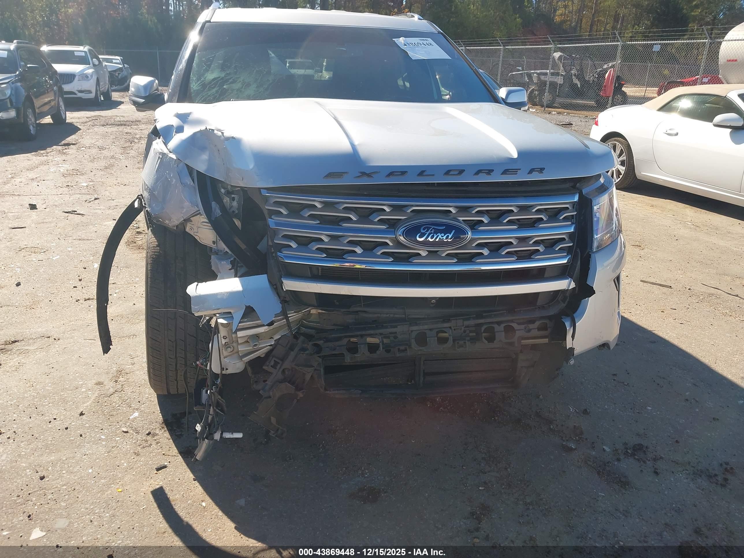 FORD EXPLORER image 6