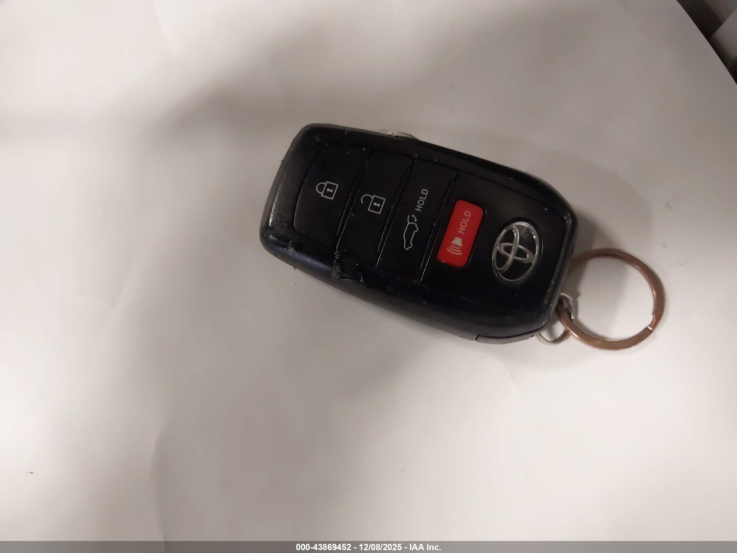 TOYOTA GRAND image 11