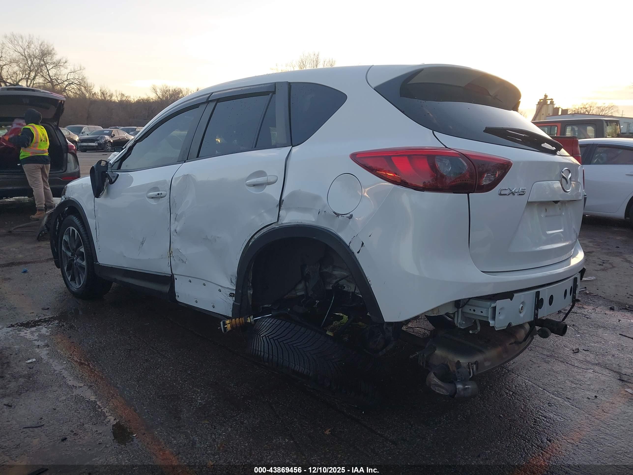 MAZDA CX-5 image 3