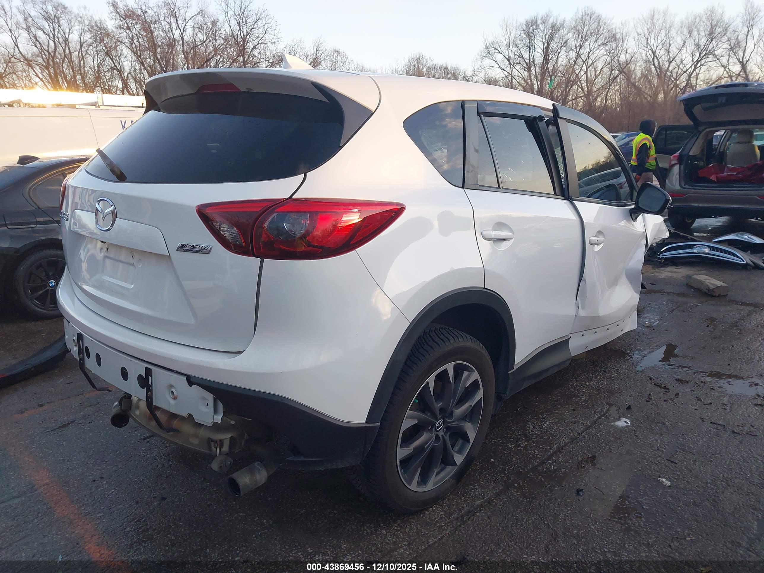 MAZDA CX-5 image 4