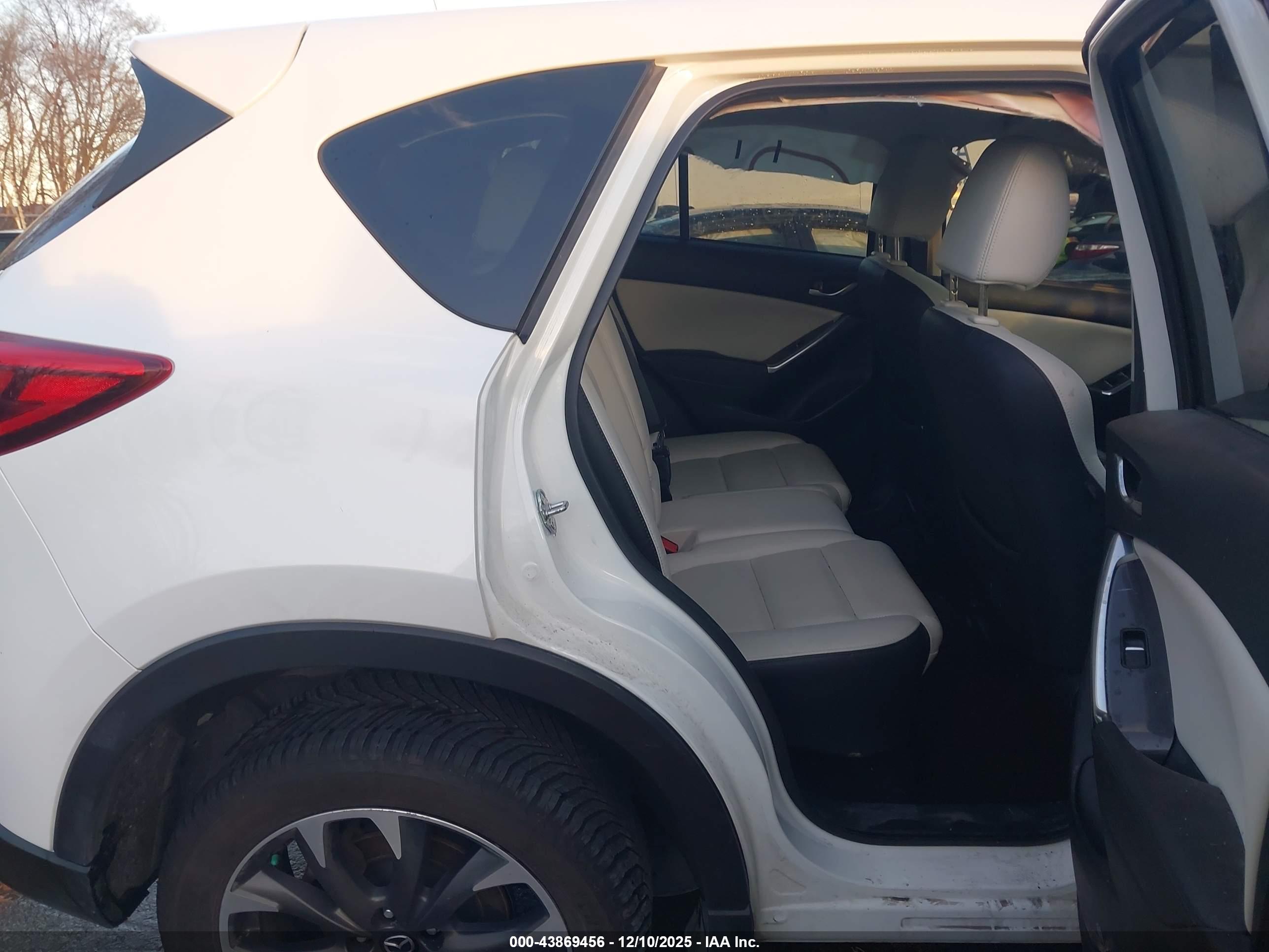 MAZDA CX-5 image 8