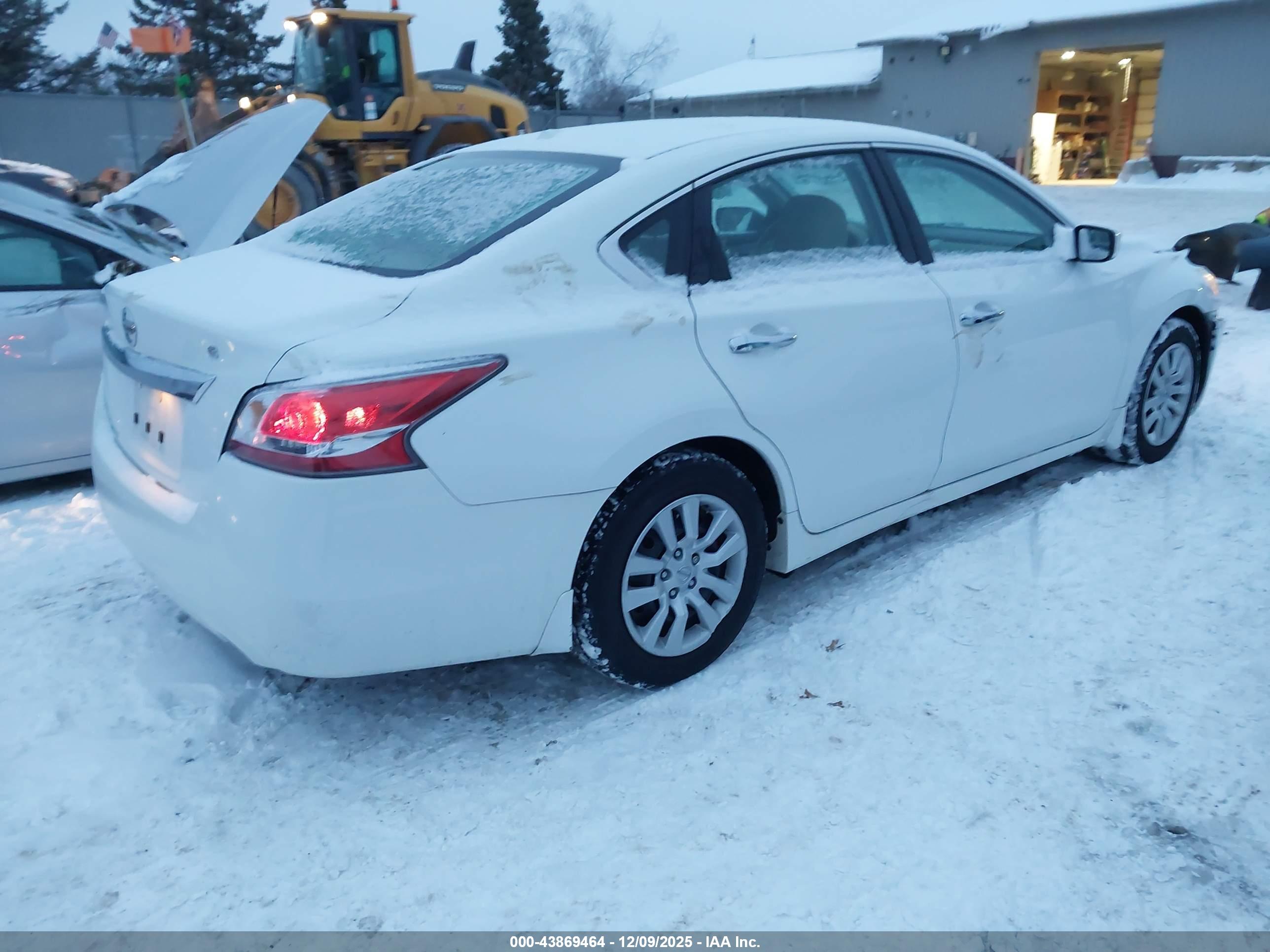 NISSAN ALTIMA image 4