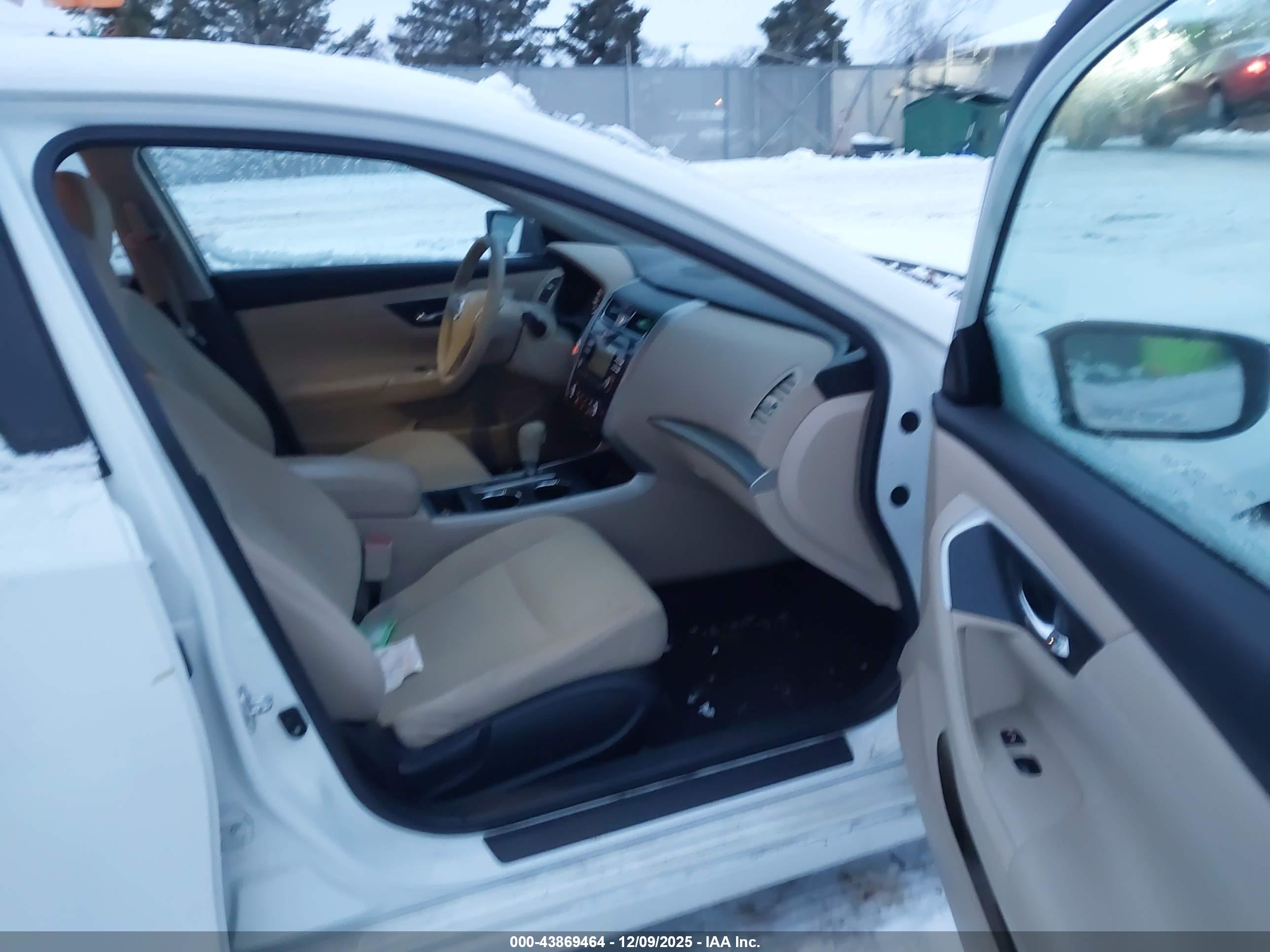 NISSAN ALTIMA image 5