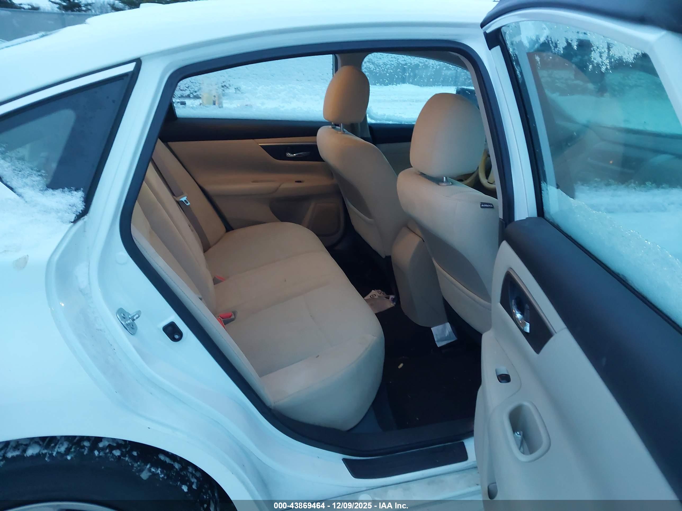 NISSAN ALTIMA image 8