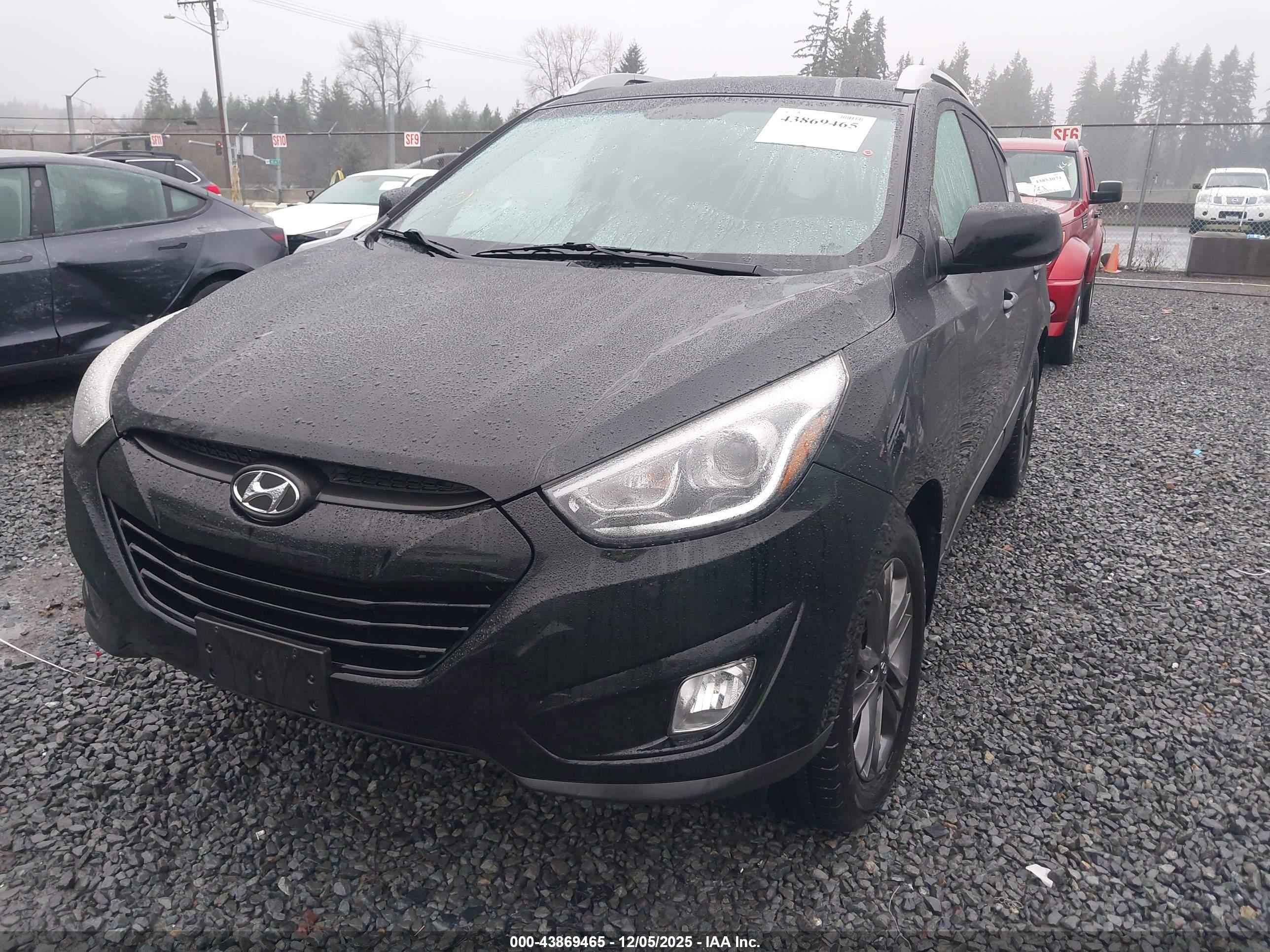 HYUNDAI TUCSON image 6