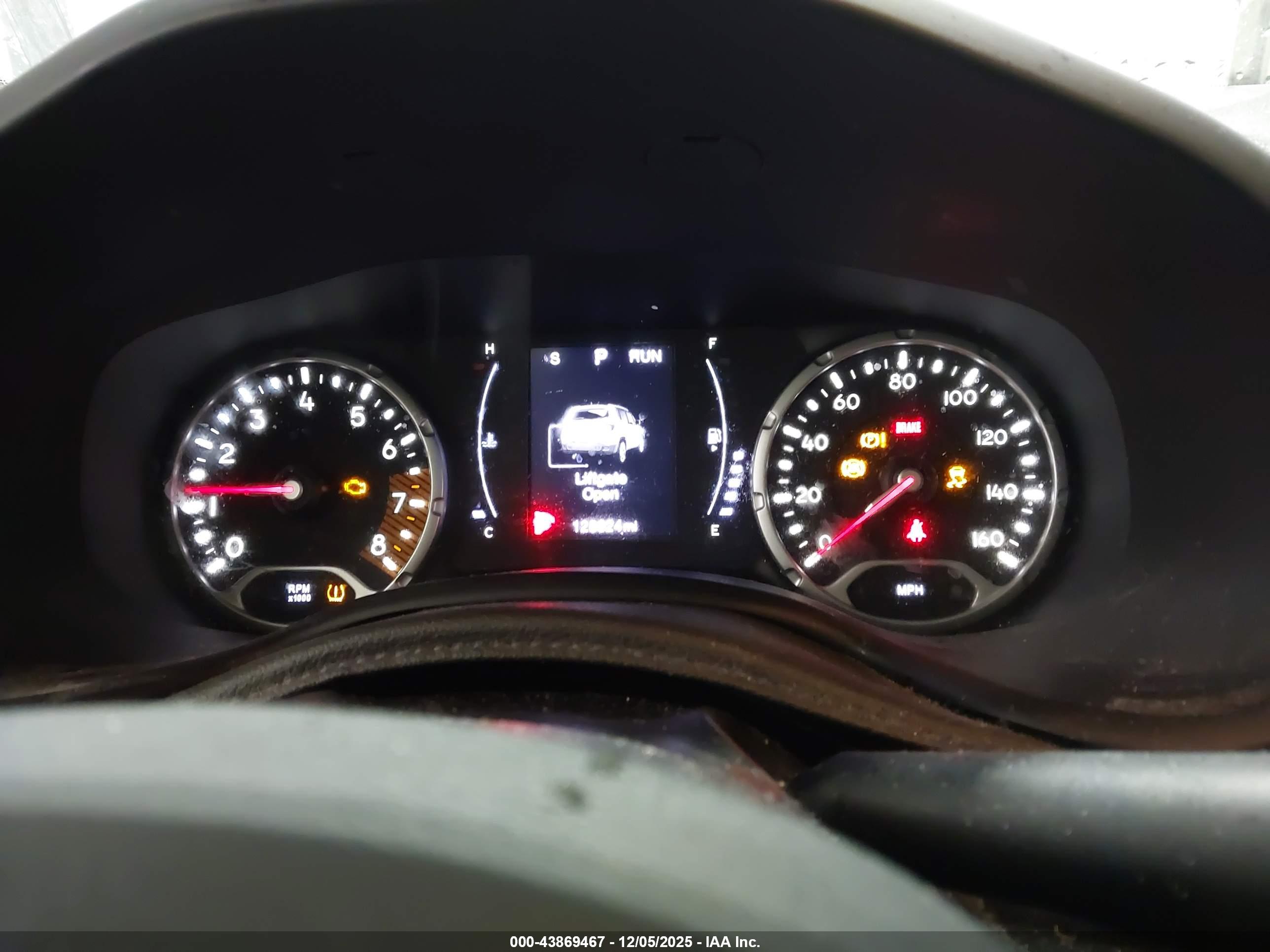 JEEP RENEGADE image 7