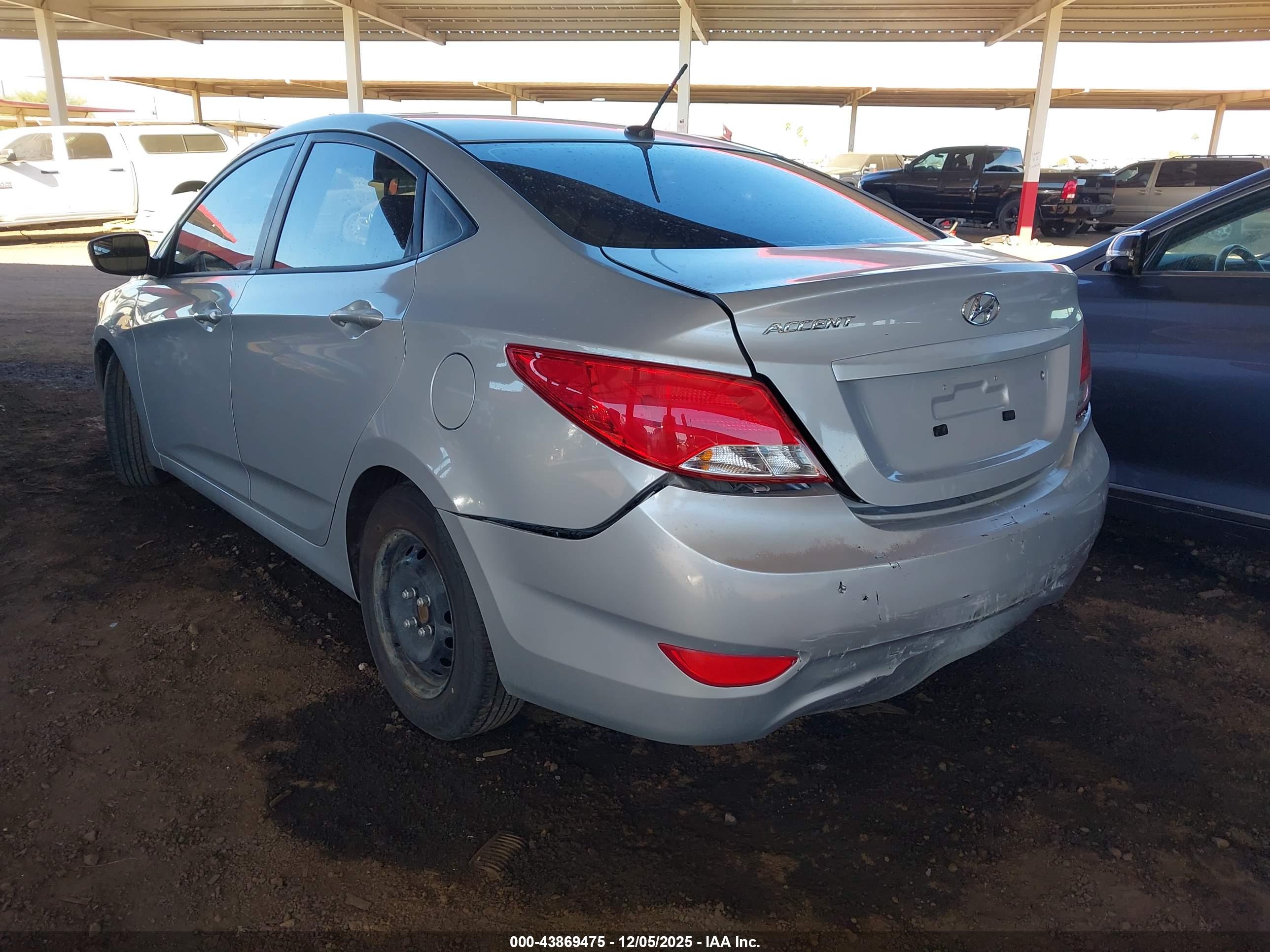 HYUNDAI ACCENT image 6