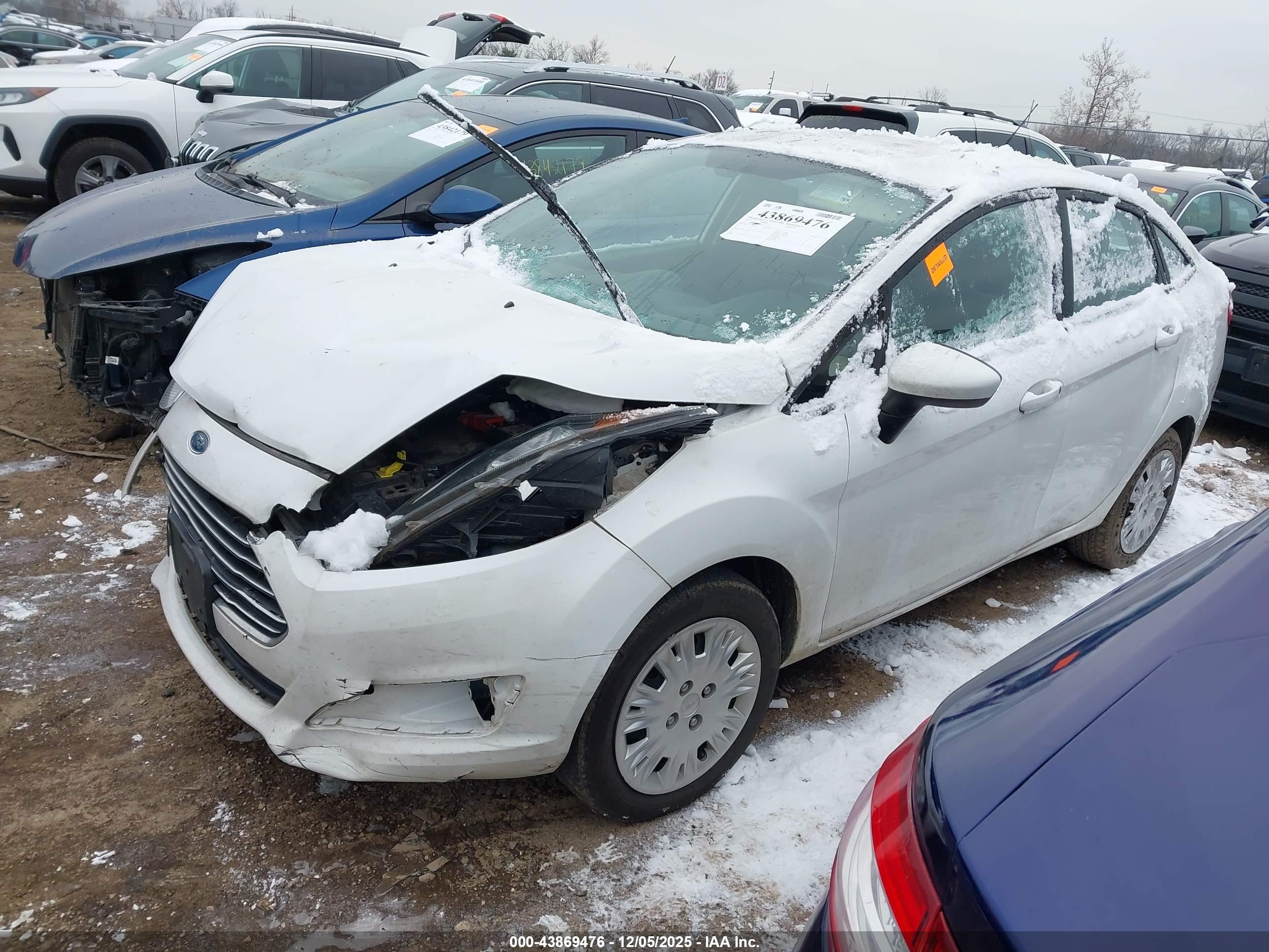 FORD FIESTA image 2