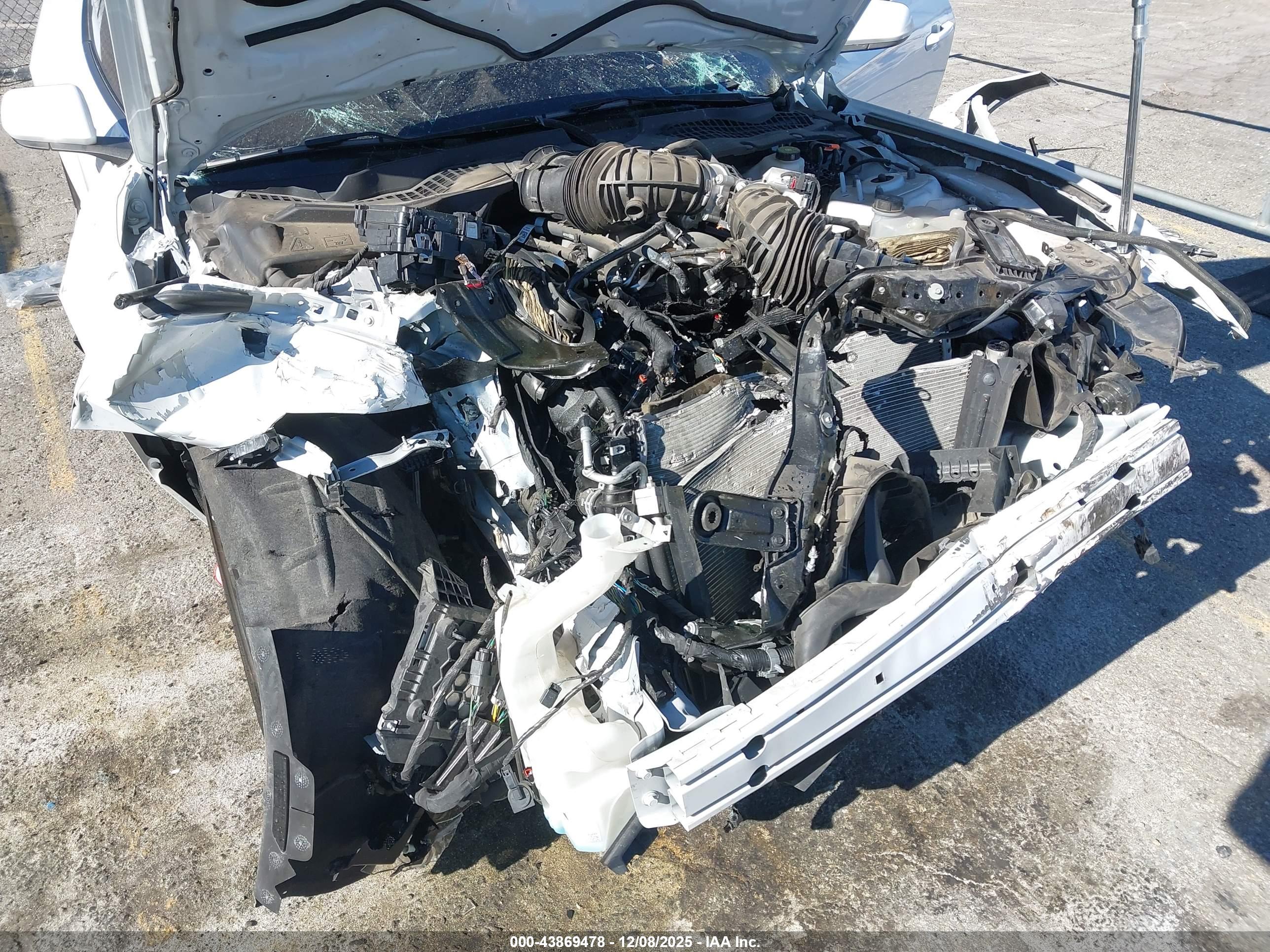 FORD MUSTANG image 6