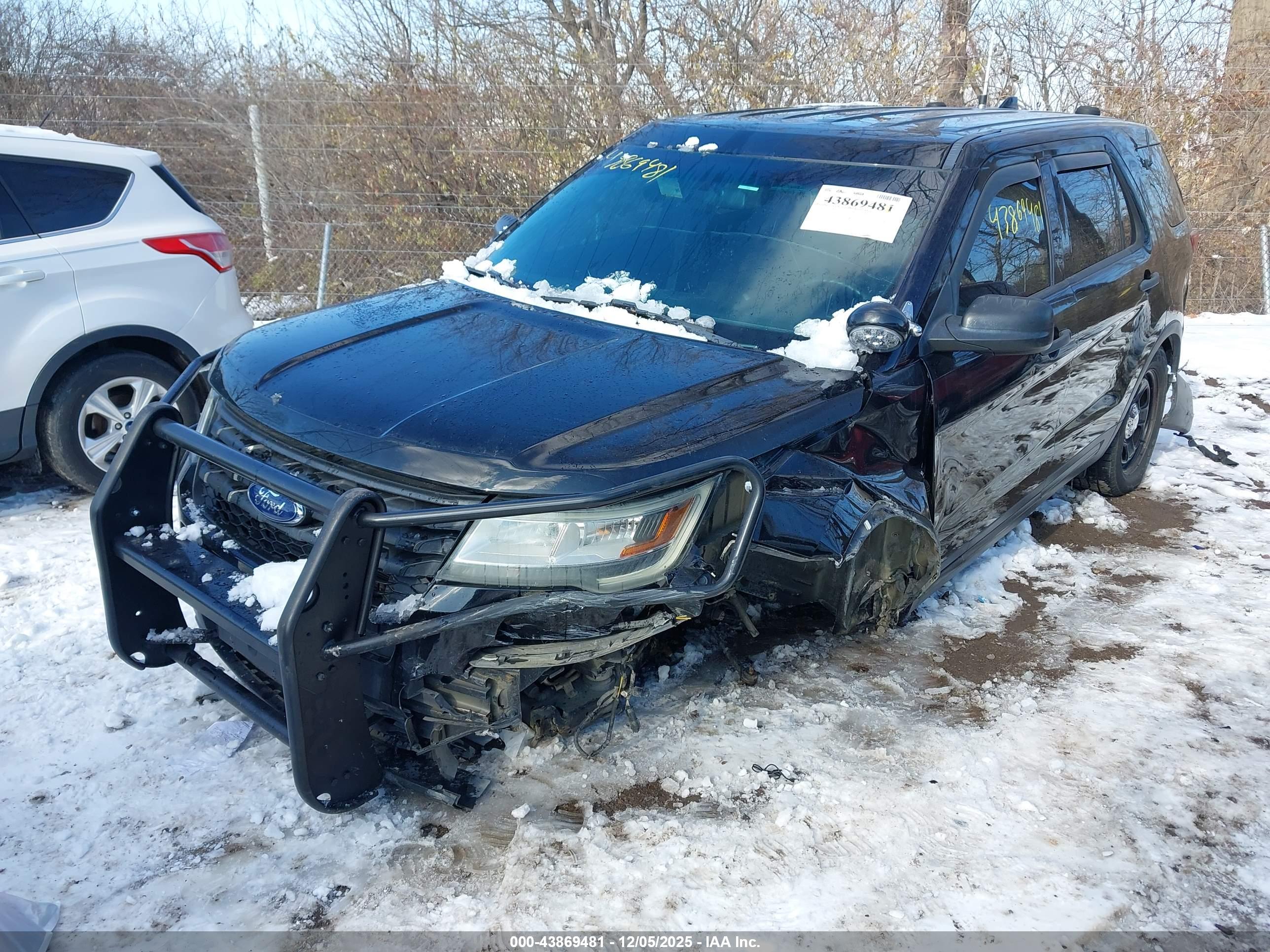 FORD UTILITY image 2