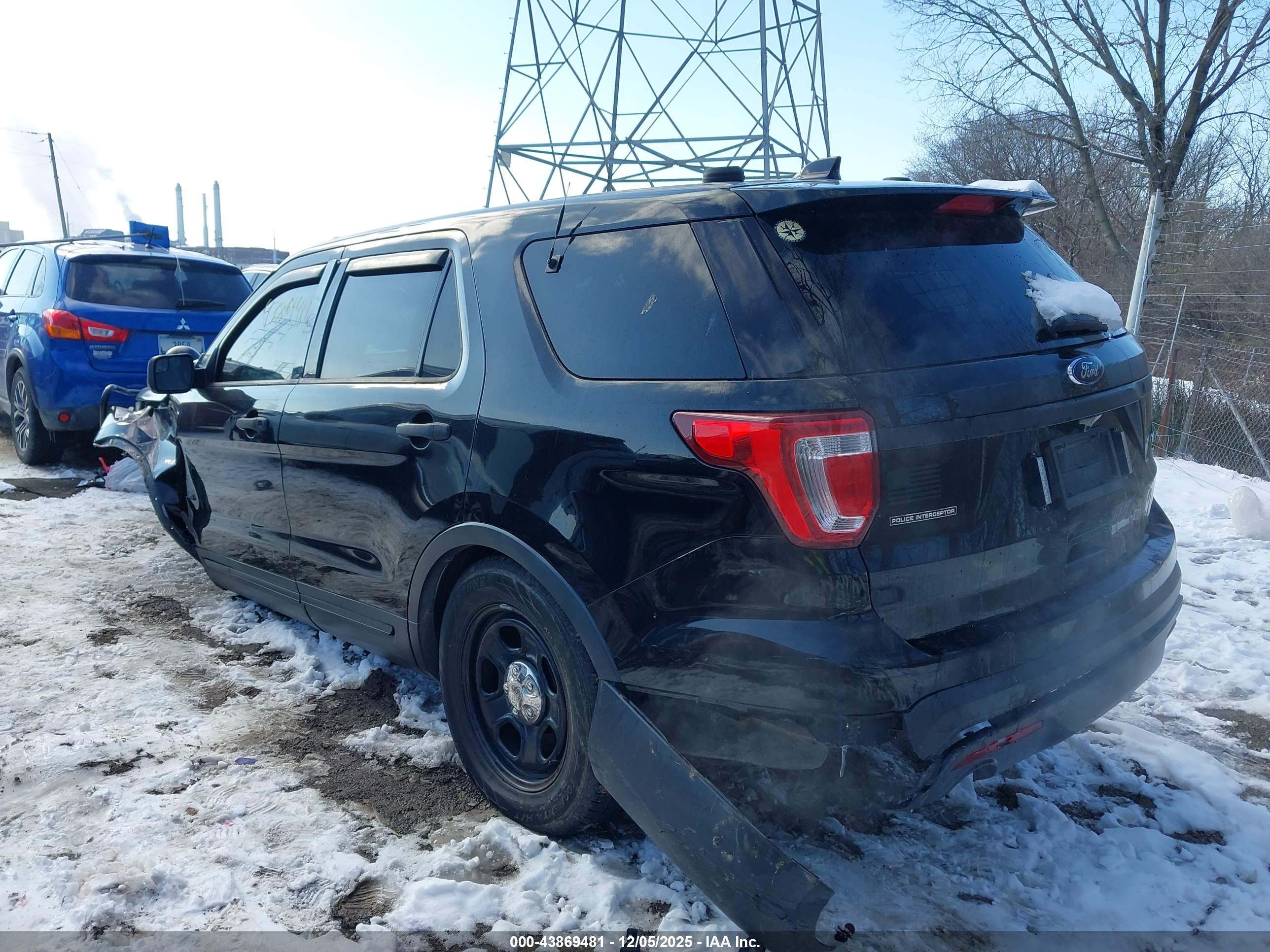 FORD UTILITY image 3