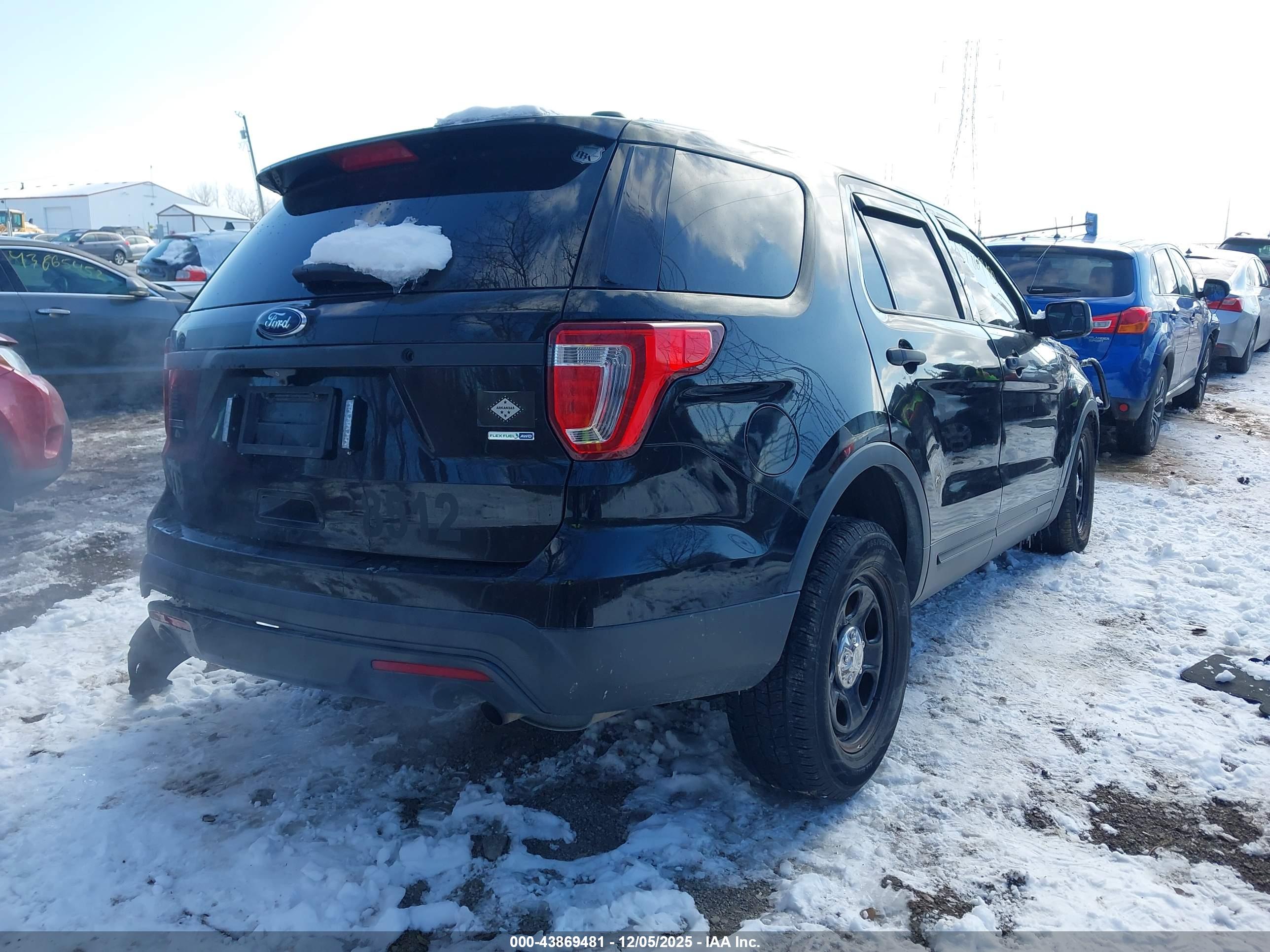 FORD UTILITY image 4