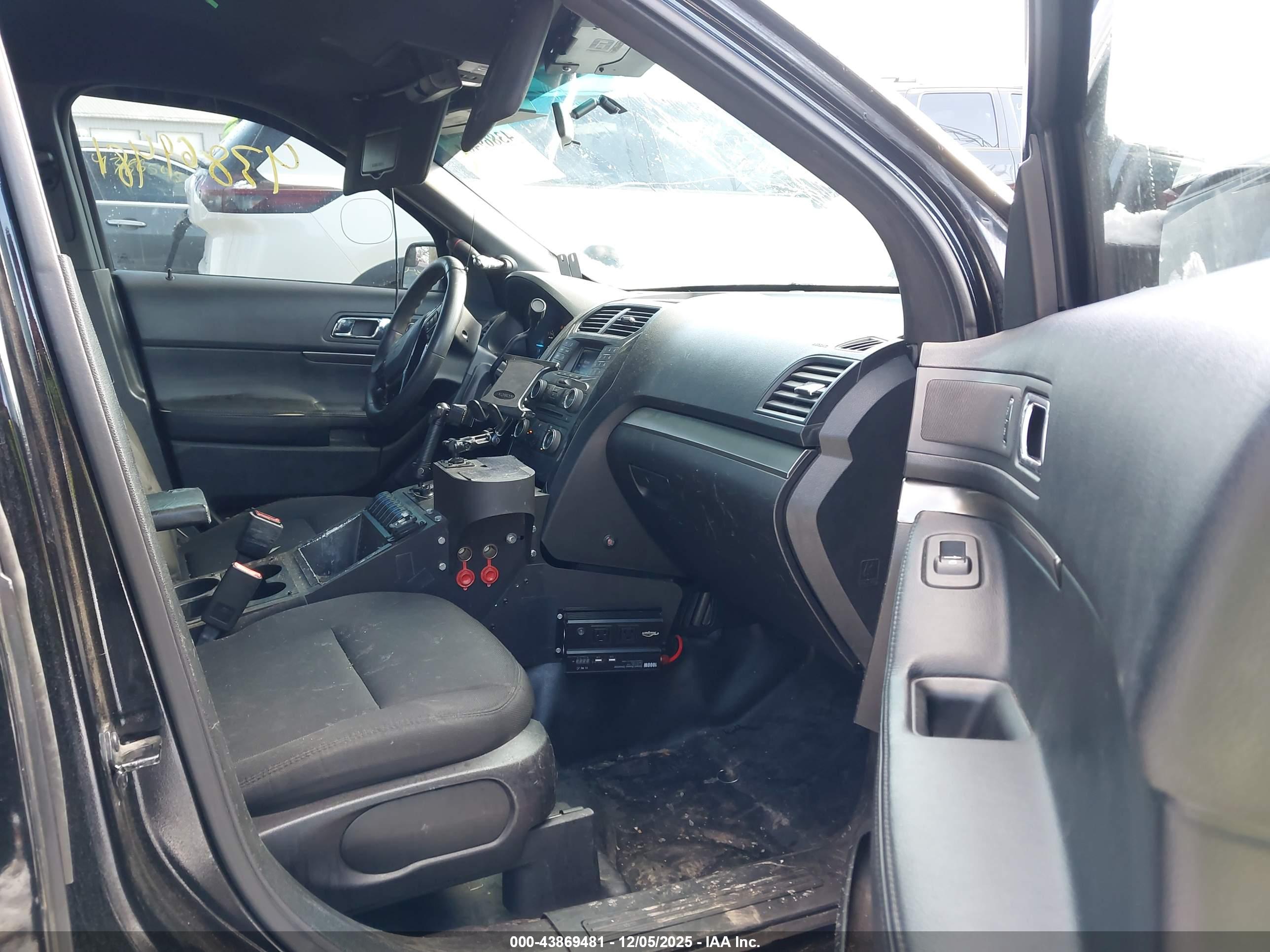 FORD UTILITY image 5