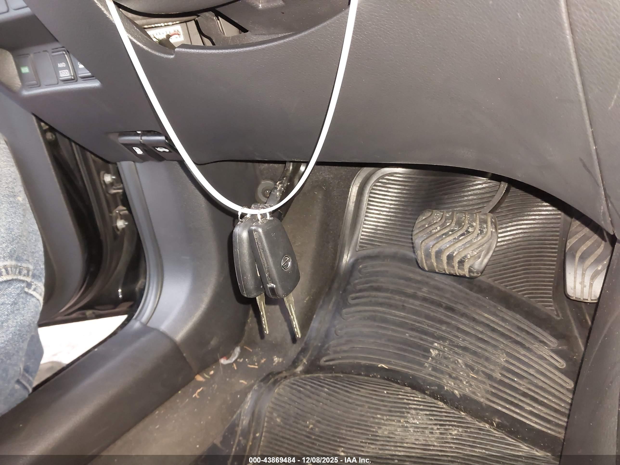 NISSAN ROGUE image 11