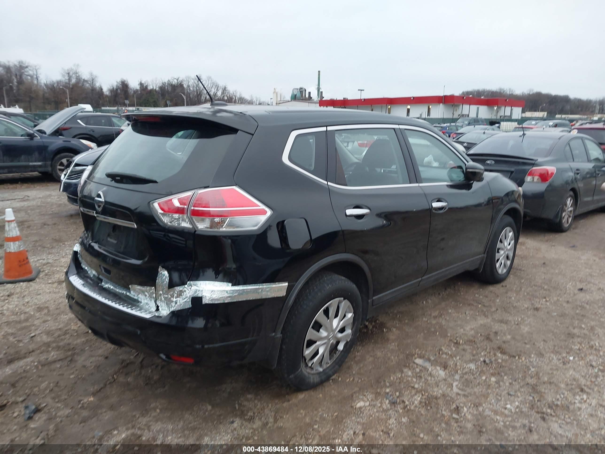 NISSAN ROGUE image 4