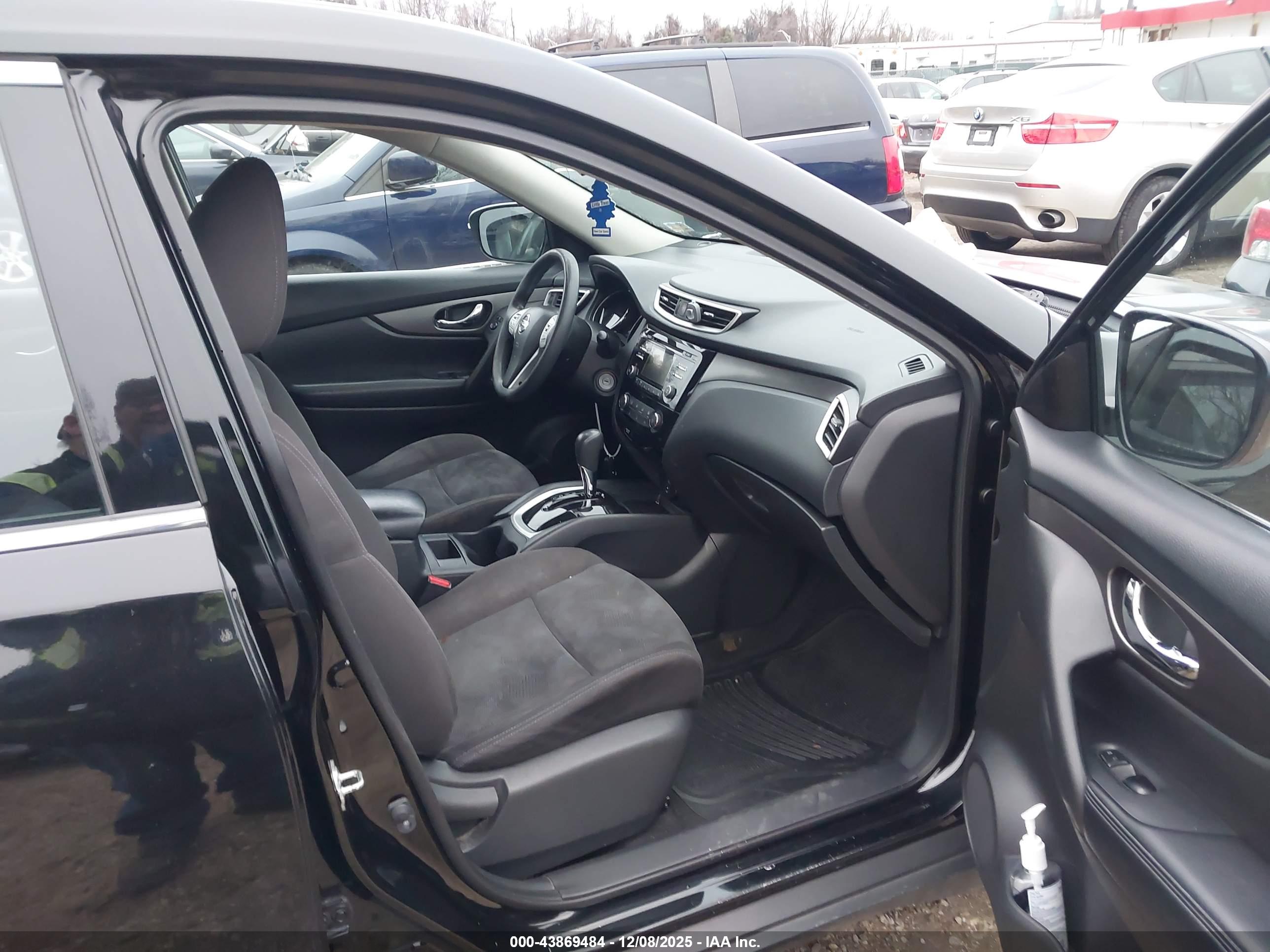 NISSAN ROGUE image 5