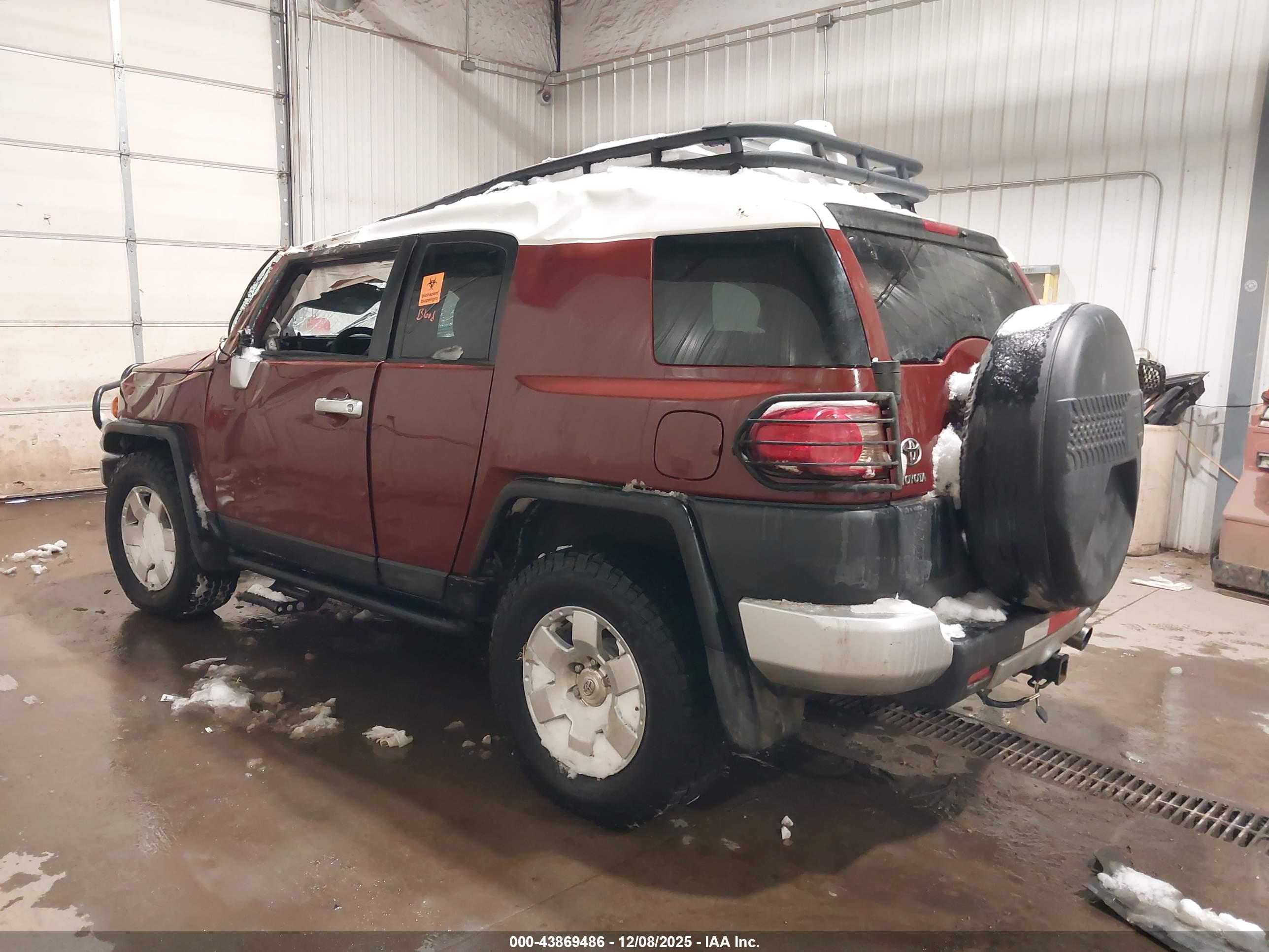 TOYOTA FJ image 3