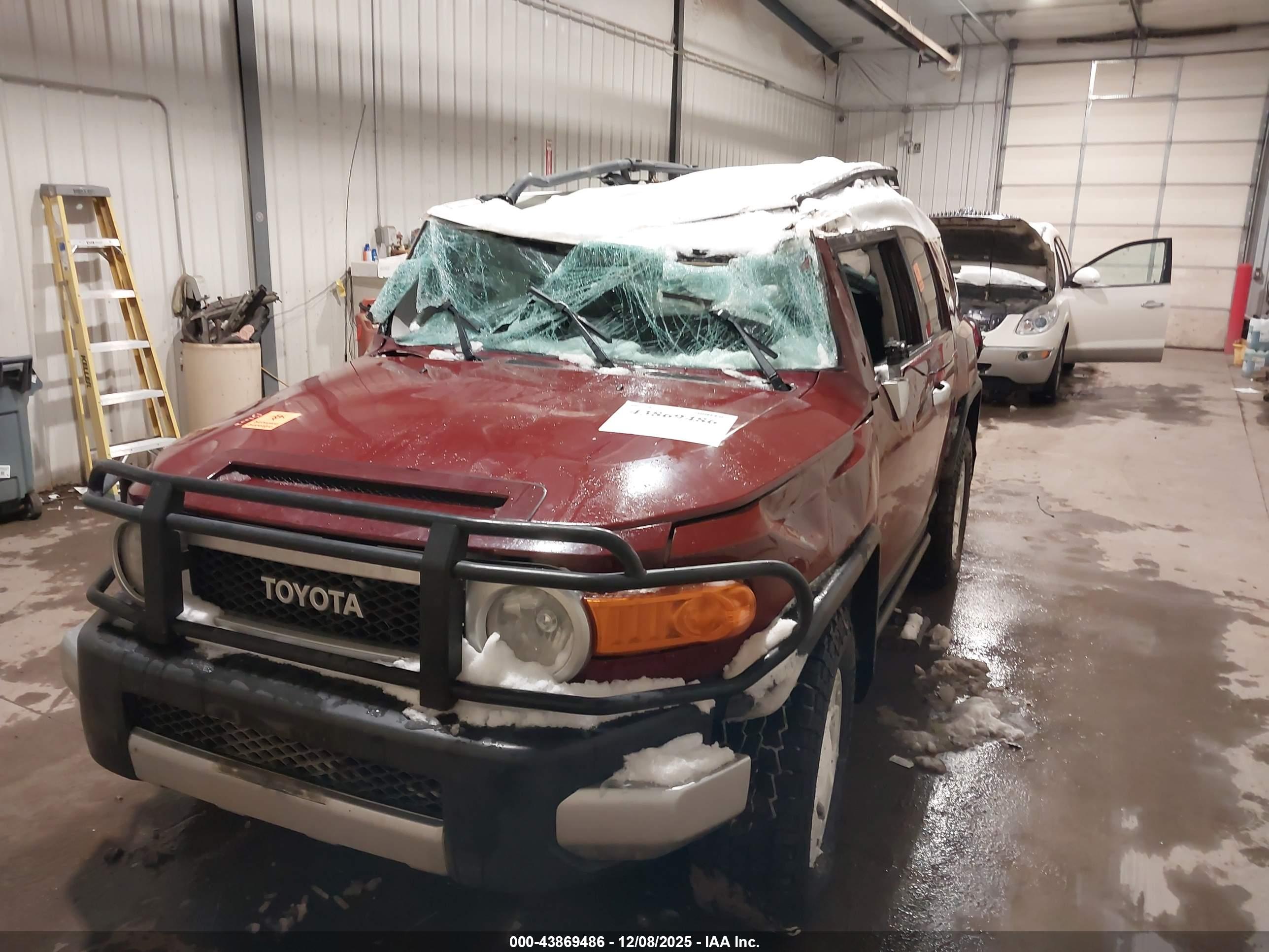 TOYOTA FJ image 6
