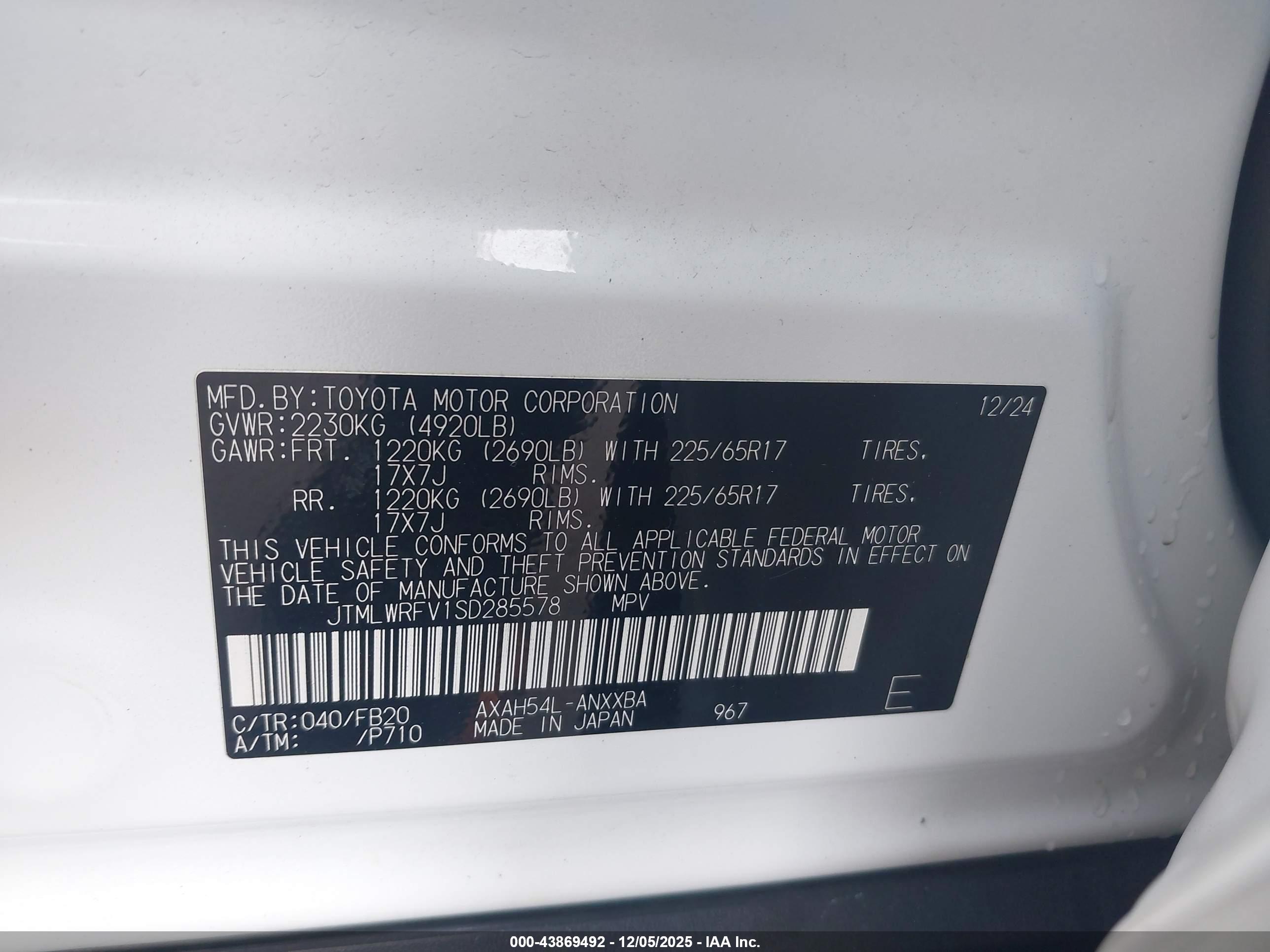 TOYOTA RAV4 image 9