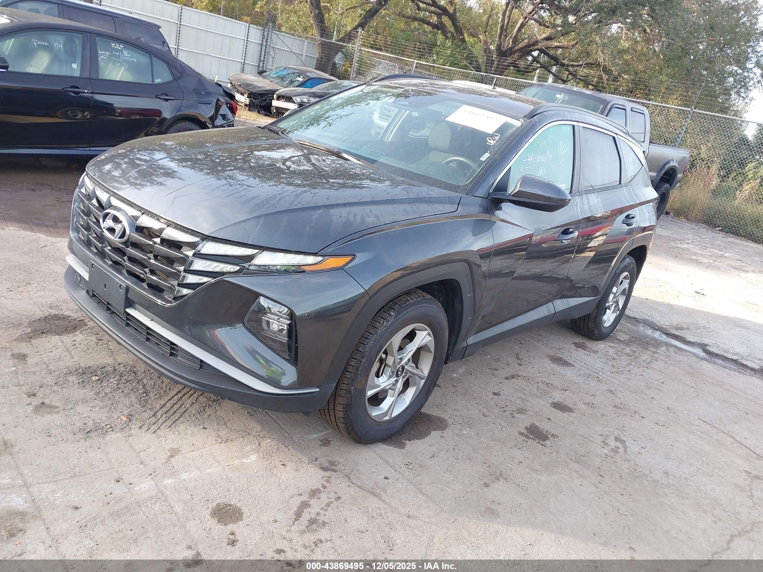 HYUNDAI TUCSON image 2