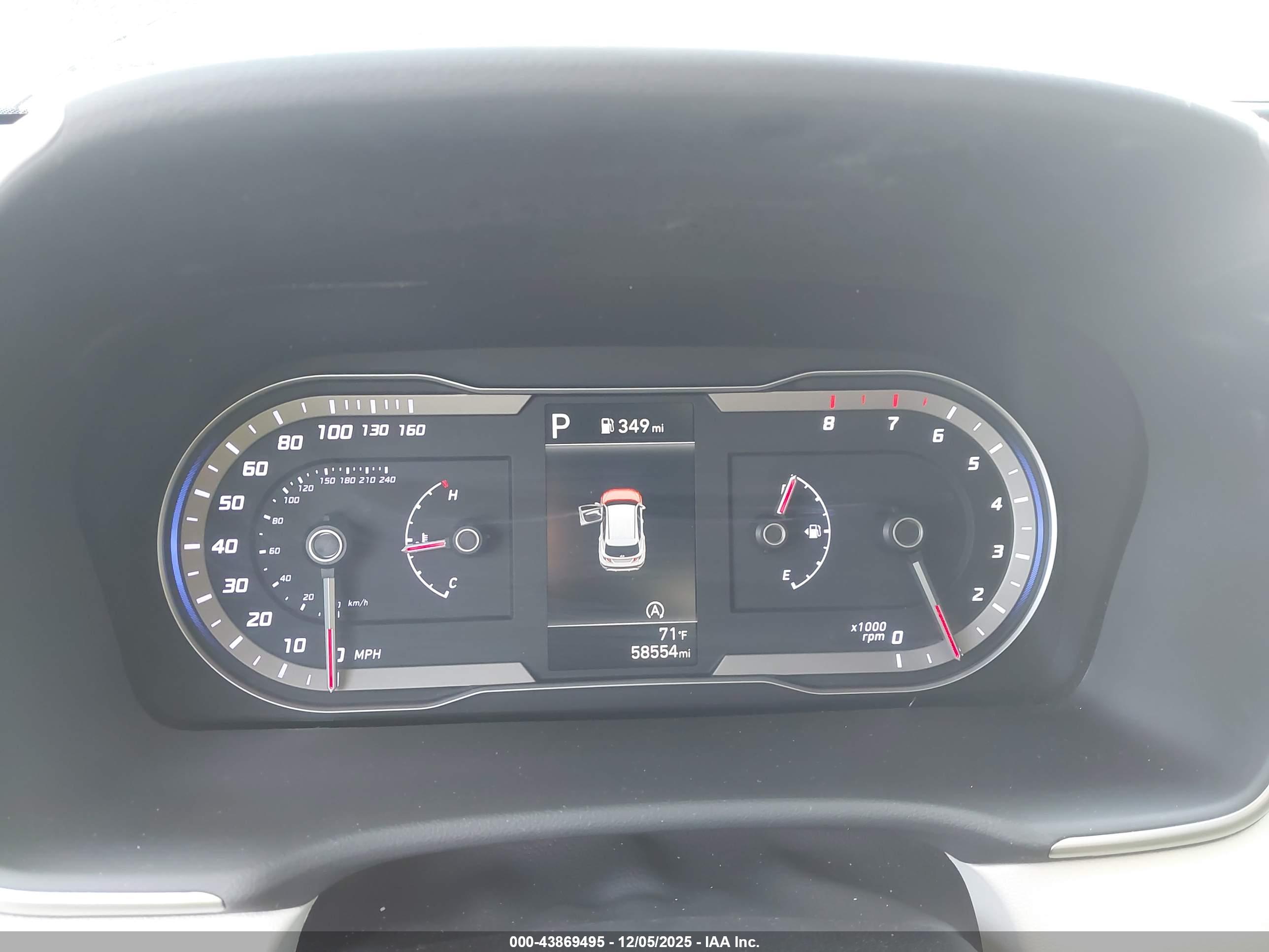 HYUNDAI TUCSON image 7